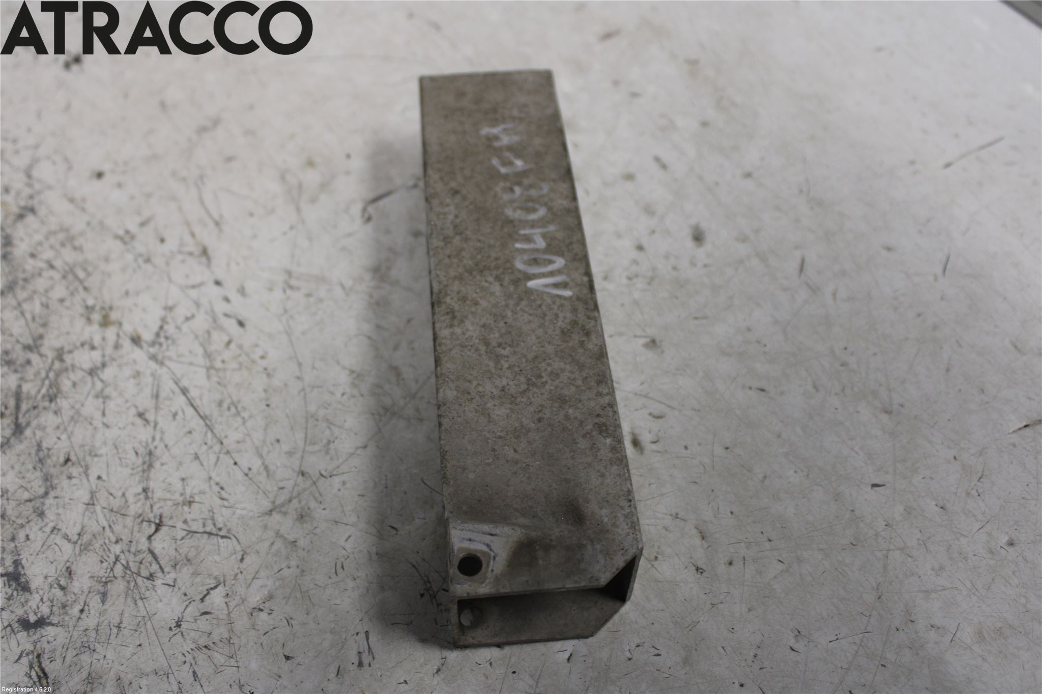 BMW 5 F10/F11/F18 09-17 Stötfångarbärjärn Fram