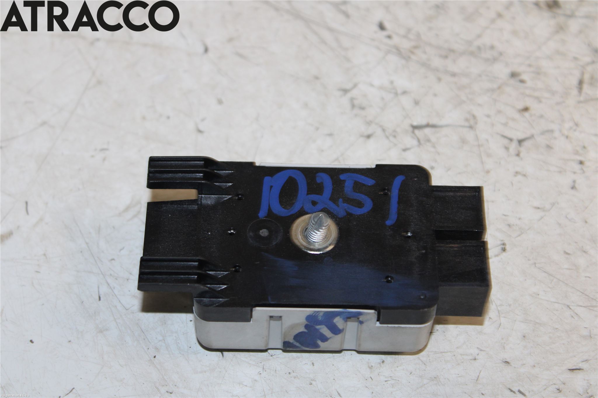 Volkswagen VW GOLF / E-GOLF VII 13-20 Antennförstärkare