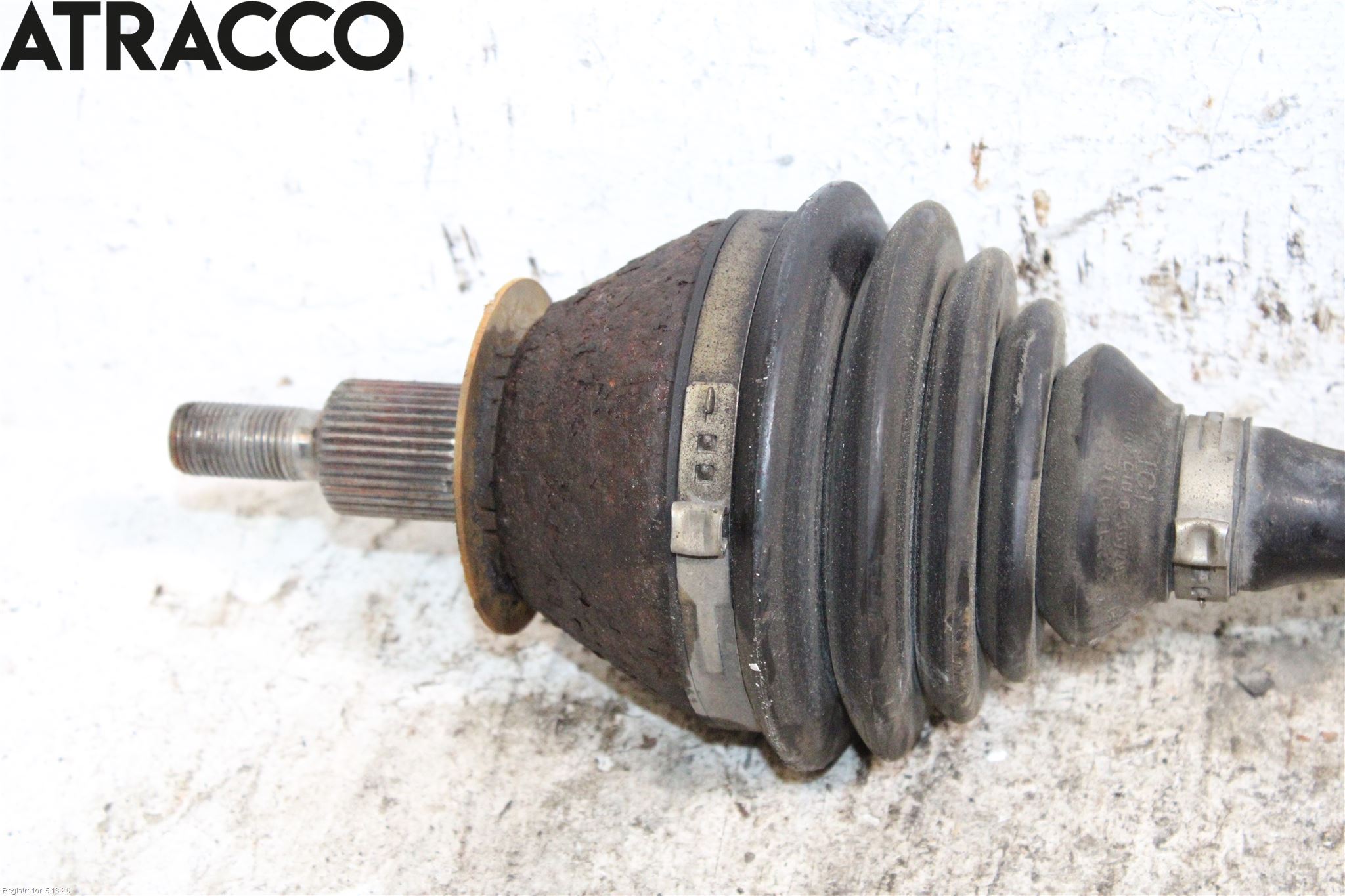 Volkswagen VW POLO 10-17 Drivaxel Fram Vänster