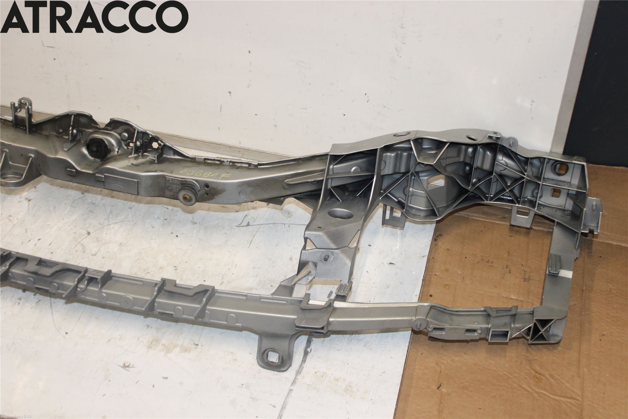 Ford FOCUS 08-11 Frontkorg