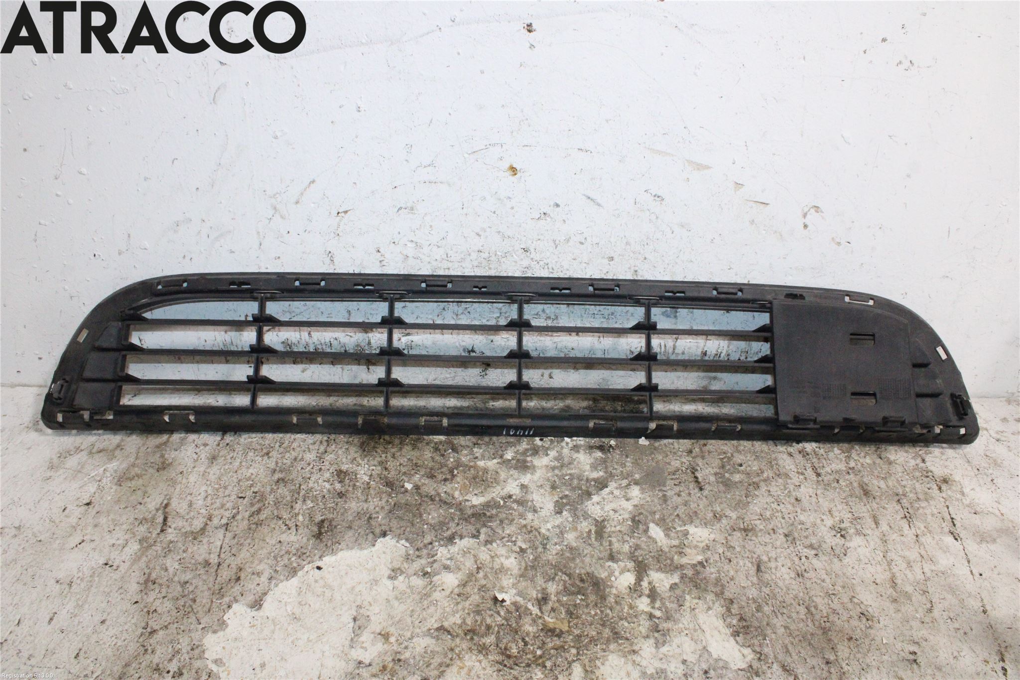 Peugeot PARTNER 08-15 Grilldel Mitt