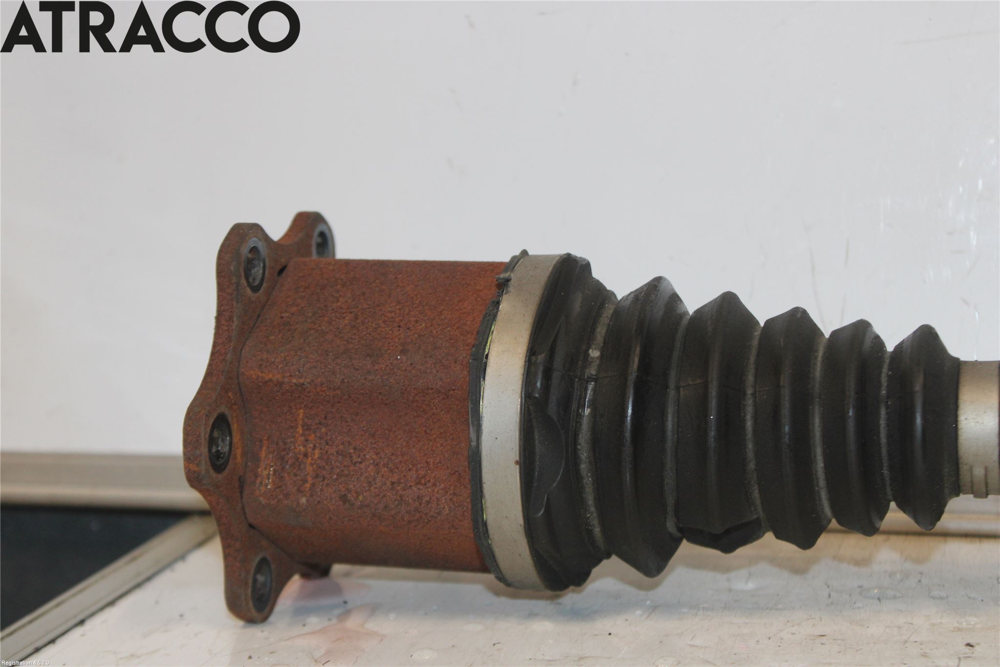 Volkswagen VW CADDY 16-20 Drivaxel Fram Höger