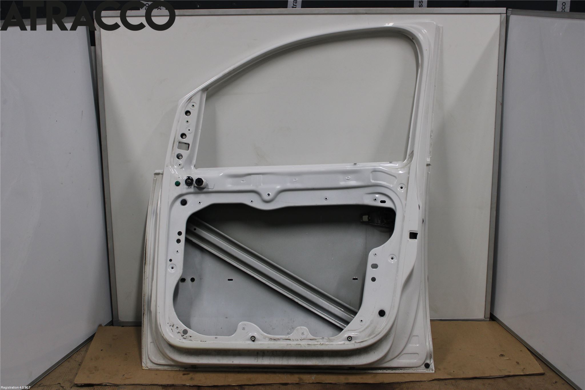 Volkswagen VW CADDY 11-15 Dörr 2D Höger