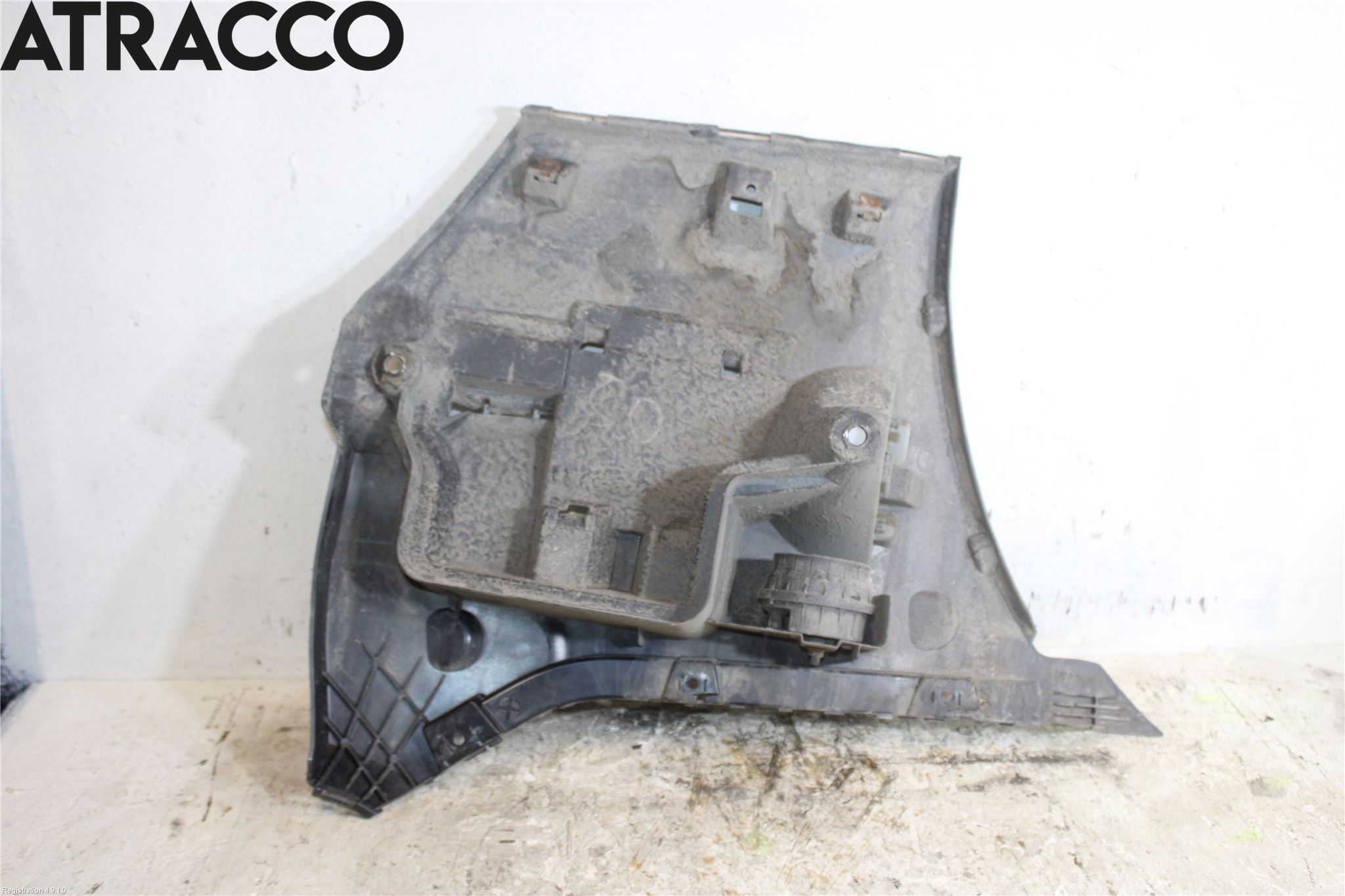 BMW 5 F10/F11/F18 09-17 Stötfångarfäste Bak Hö