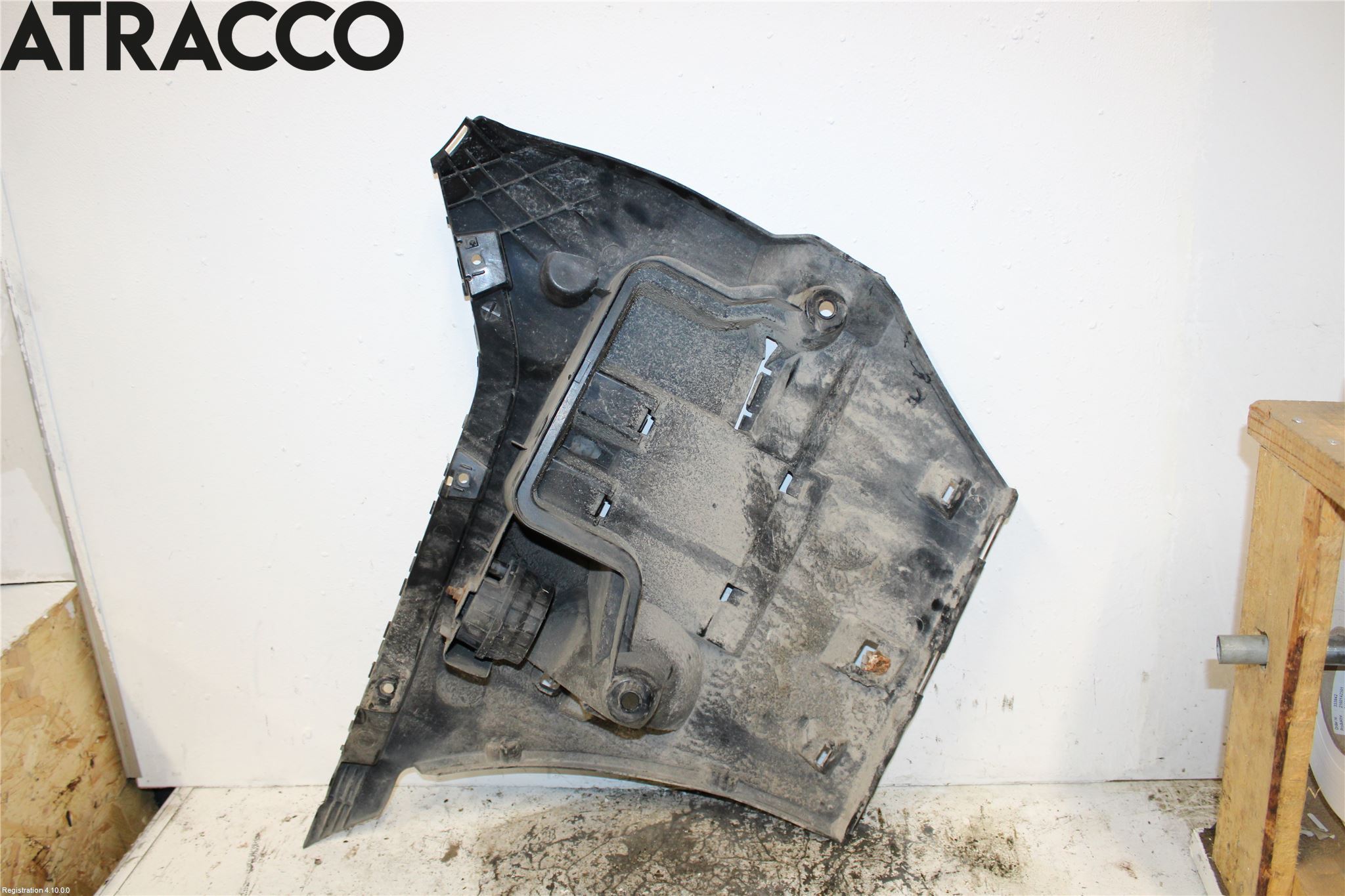 BMW 5 F10/F11/F18 09-17 Stötfångarfäste Bak Hö