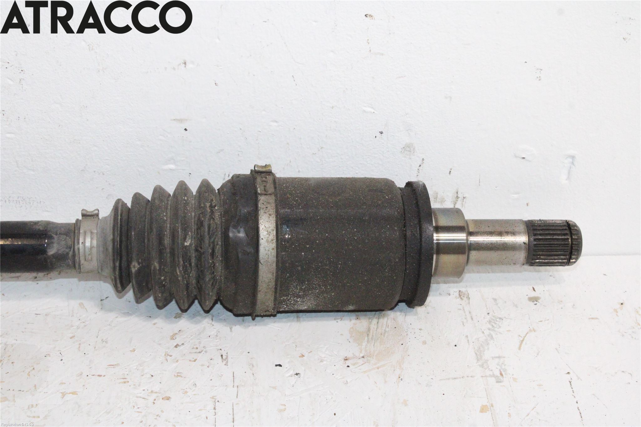 BMW iX I20 22- Drivaxel Fram Vänster