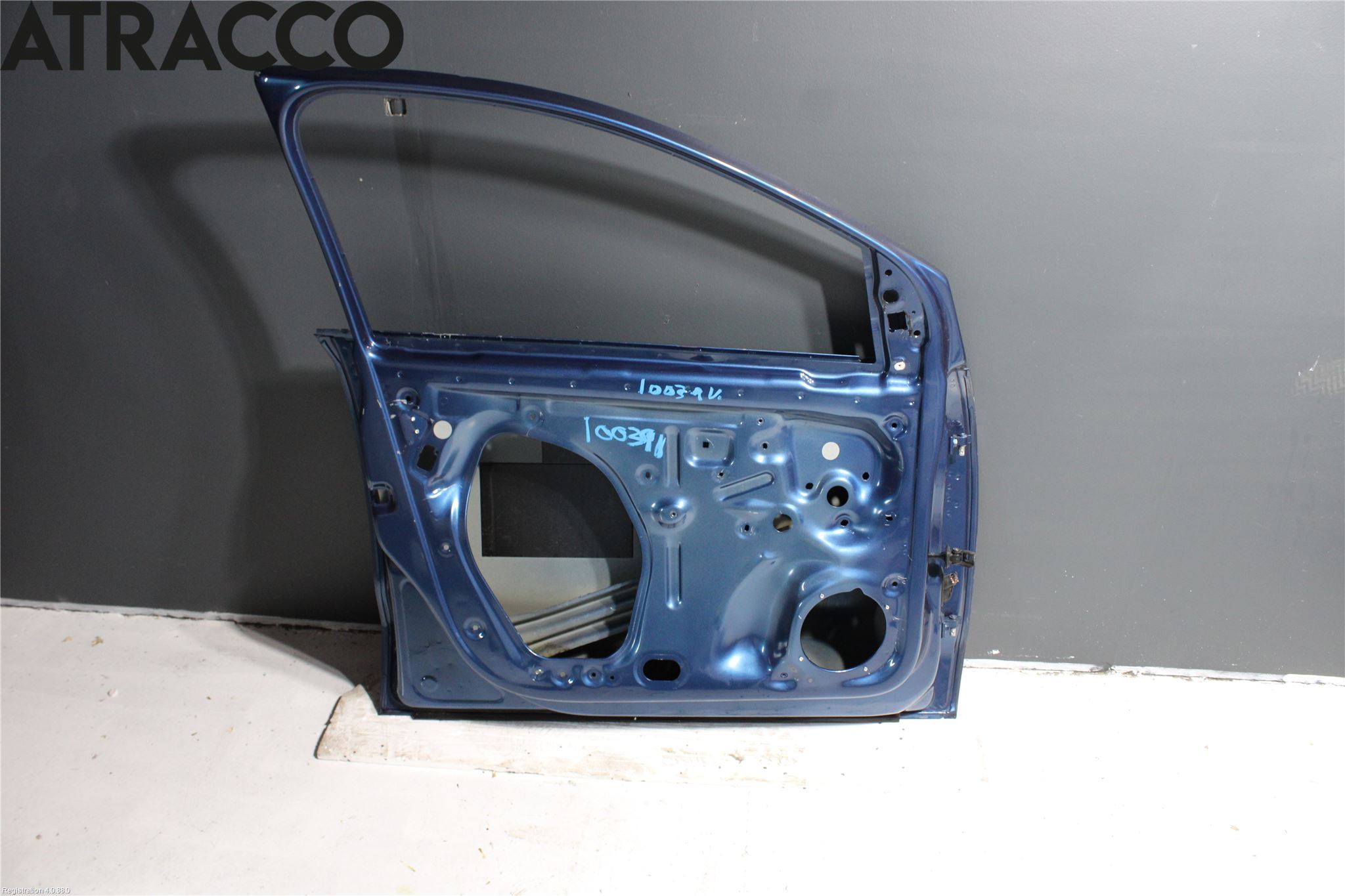 Volkswagen VW POLO 10-17 Dörr Fram Vänster