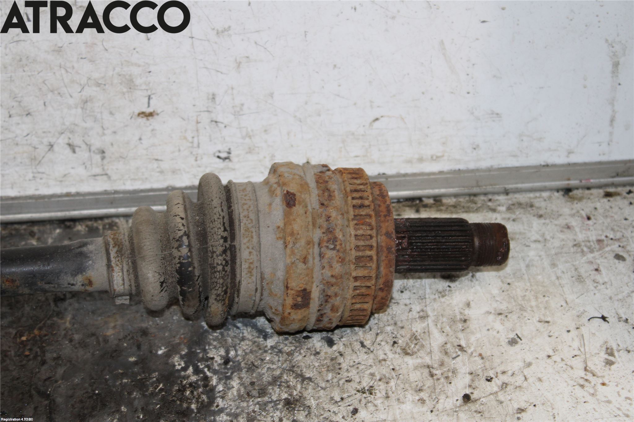 BMW 3 E90/91 SED/TOU 05-12 Drivaxel Bak Höger