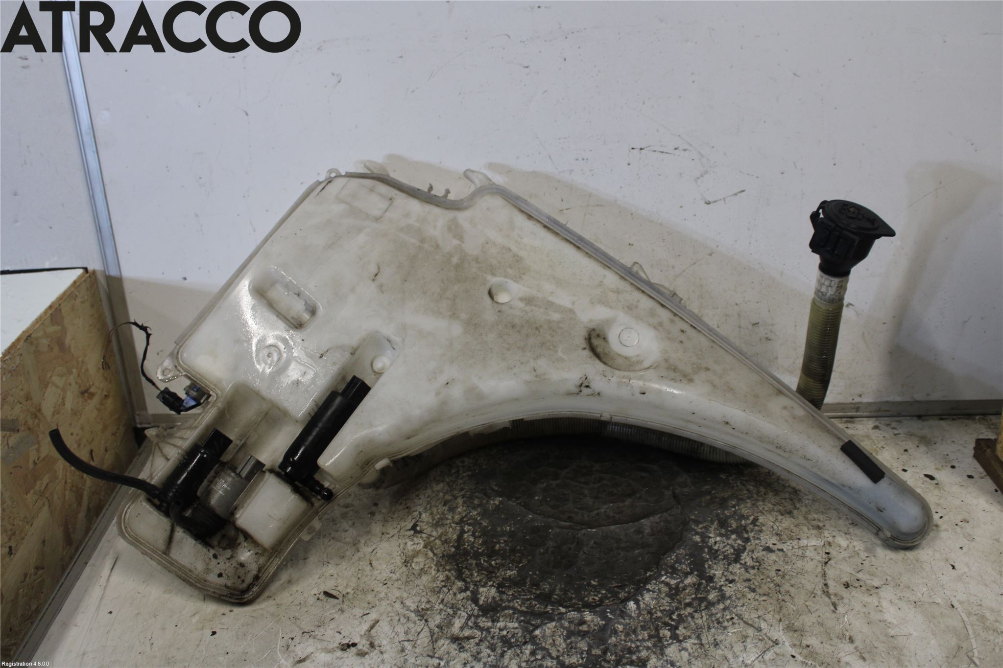 BMW 1 E87/81 5D/3D 03-11 Spolartank Vindruta