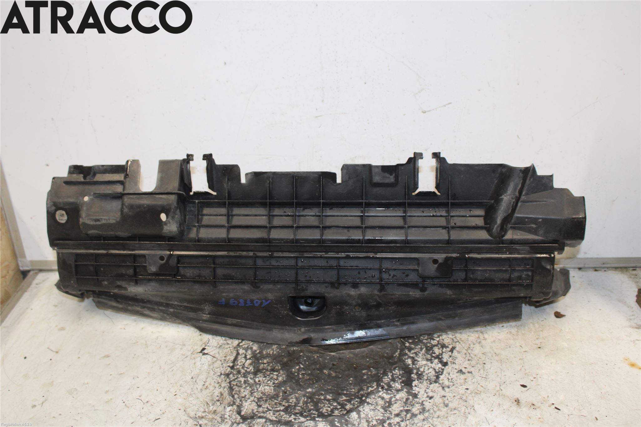 Mercedes-Benz MB C-KLASS (W204) 07-15 Deflektor Plåt-Plast Kylning