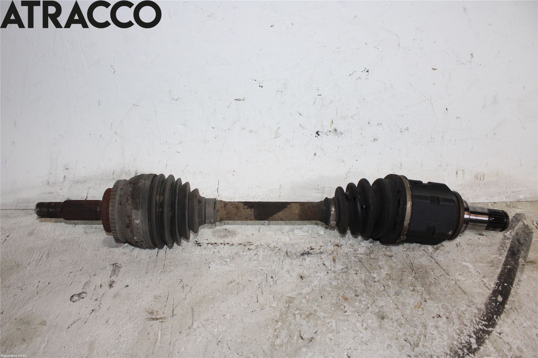 Toyota AVENSIS 03-06 Drivaxel Fram Vänster