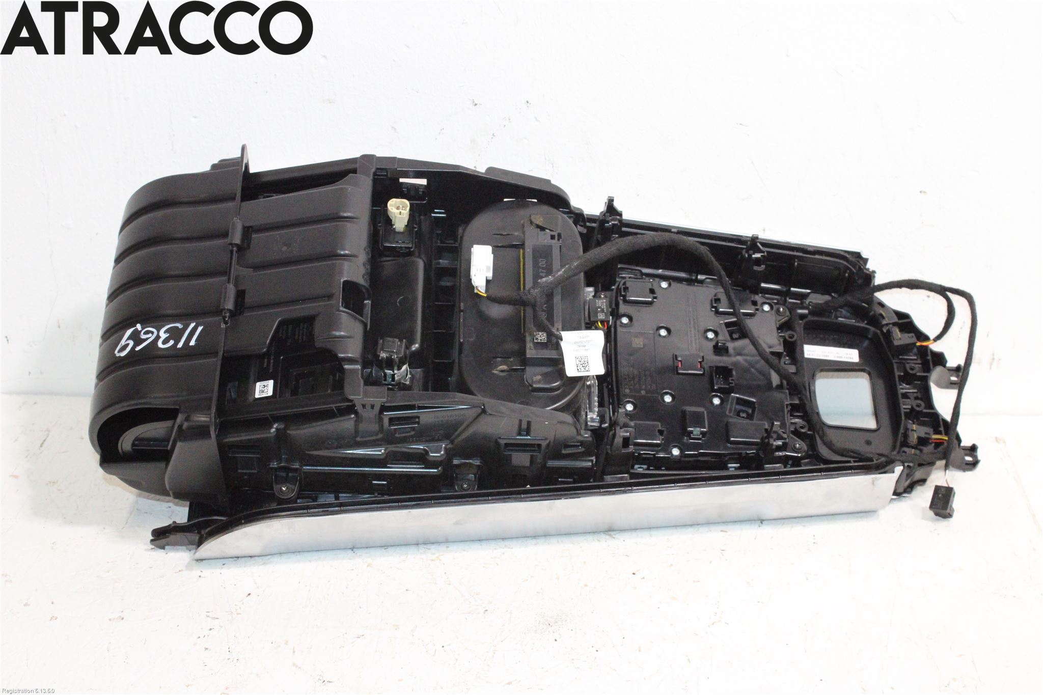 Mercedes-Benz MB EQB (X243) 22- Instrumentkonsoll Golv