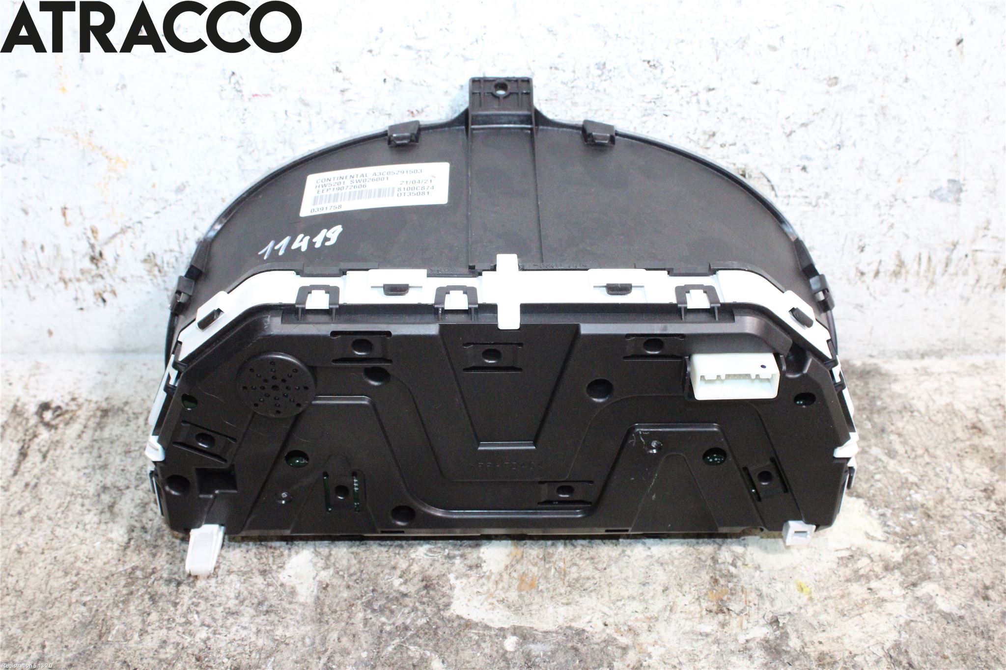 Mitsubishi ECLIPS CROSS Instrument Komb