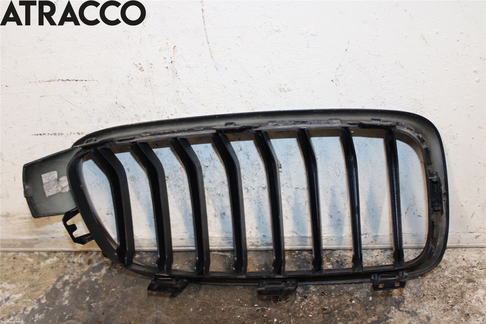 BMW 3 F30/F31/F80 12-19 Grilldel Vänster