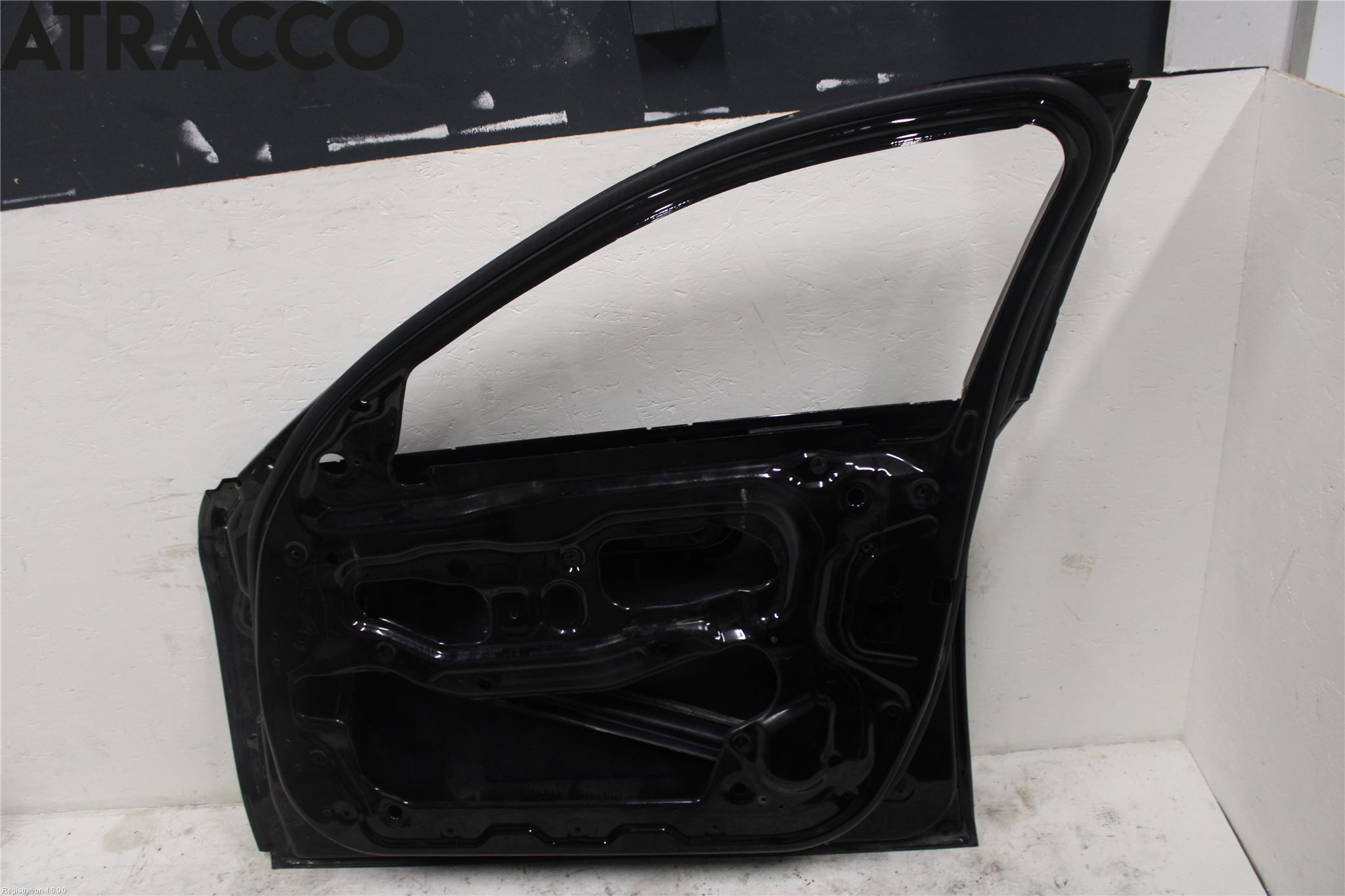 BMW 5 F10/F11/F18 09-17 Dörr Fram Höger