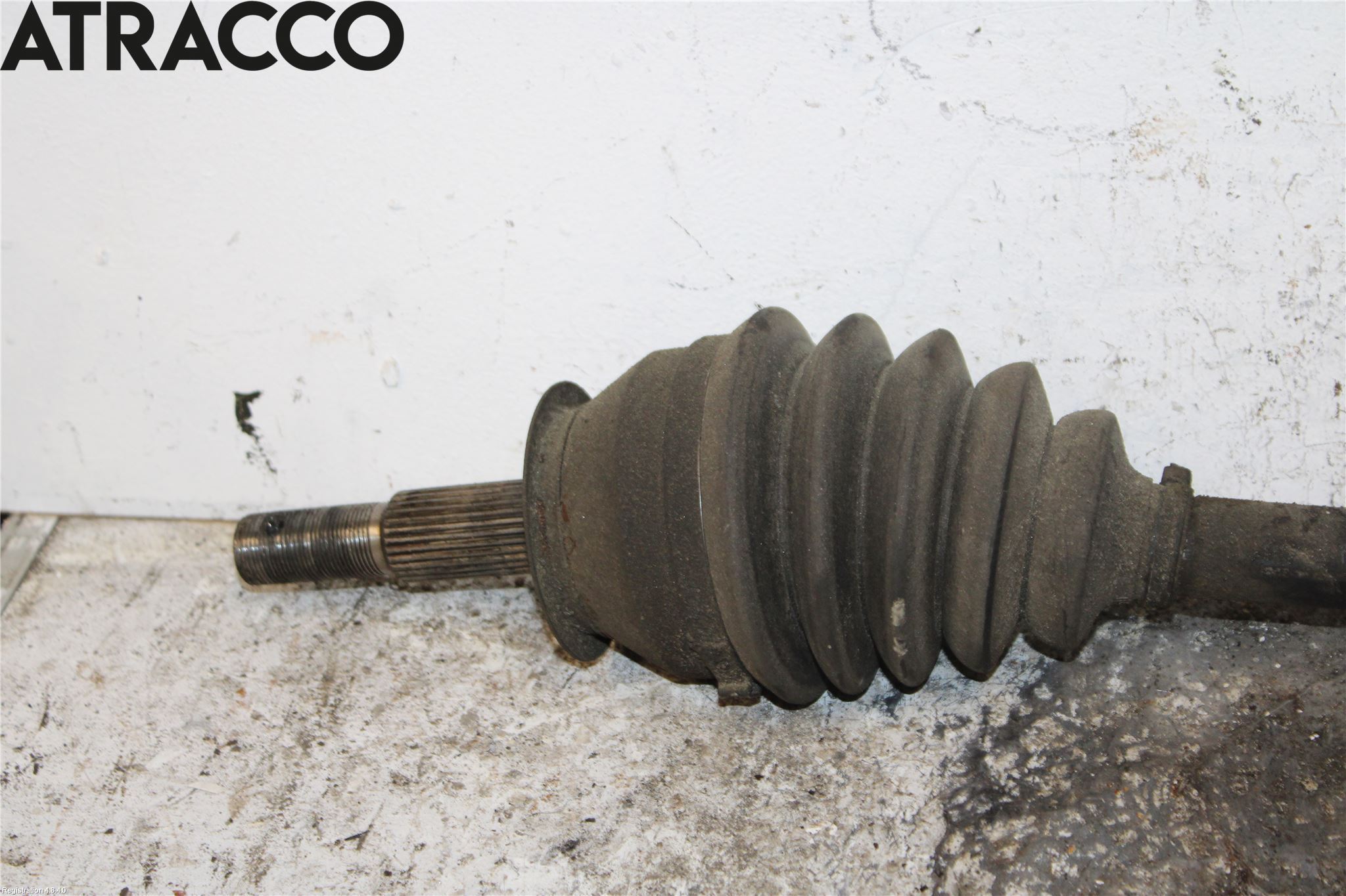 Nissan NAVARA 05-16 Drivaxel Fram Höger