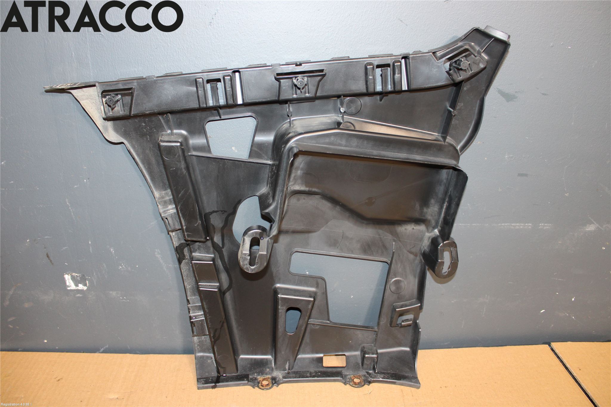 BMW 3 F30/F31/F80 12-19 Stötfångarfäste Bak Hö