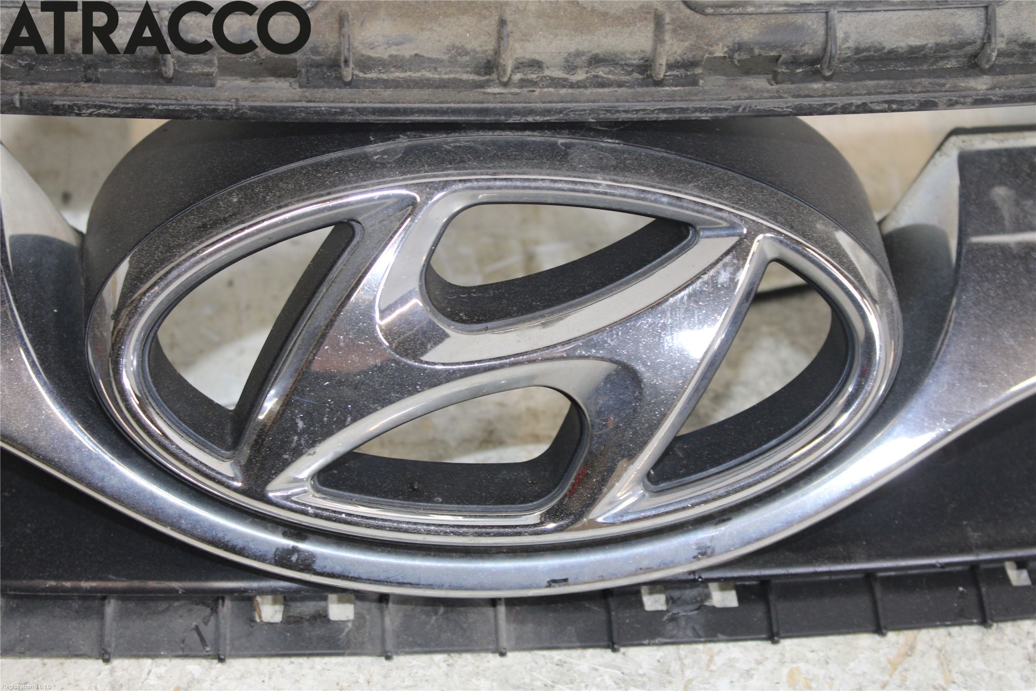Hyundai i40 08-15 Grilldel Mitt