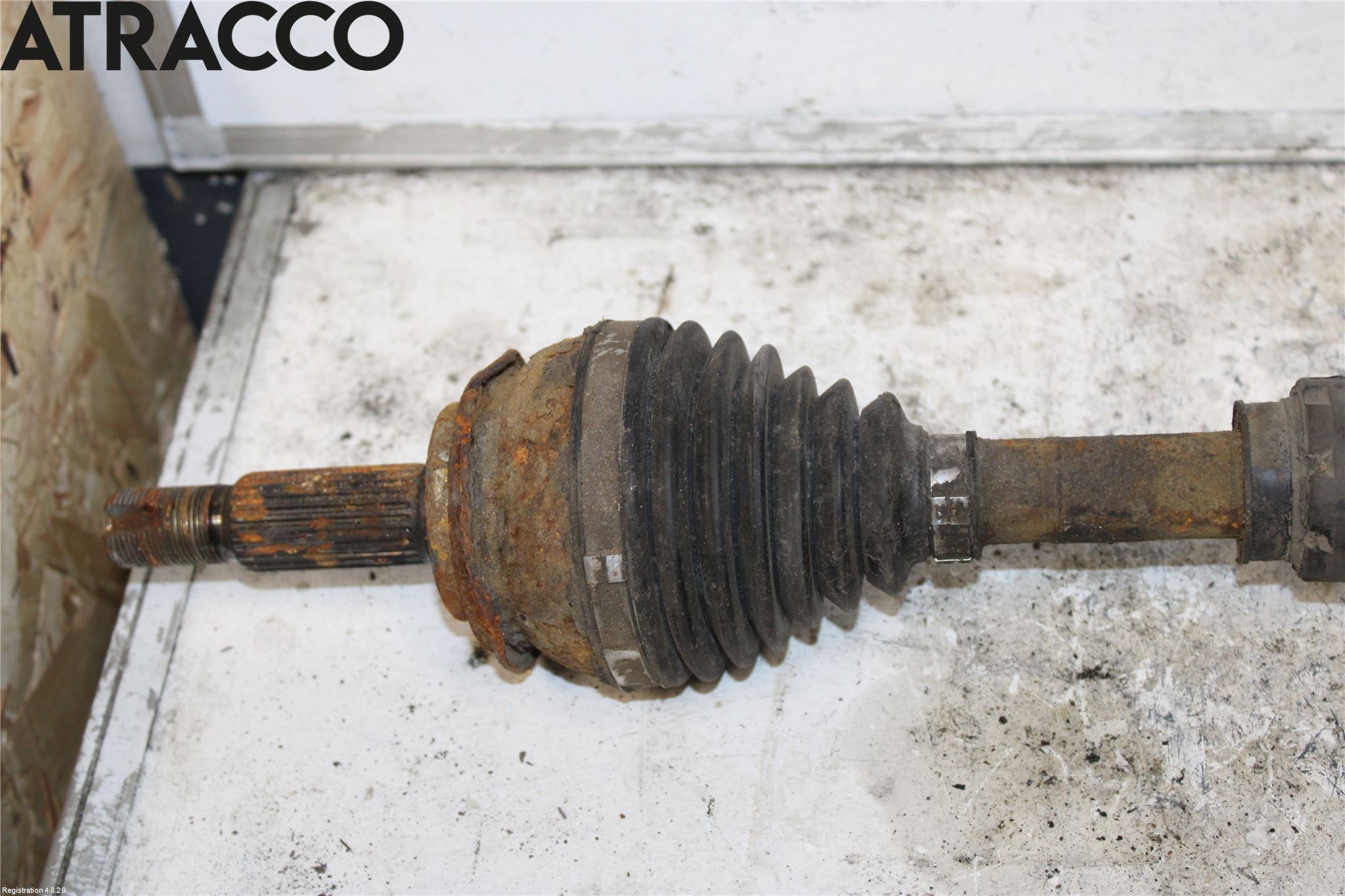 Toyota URBAN CRUISER Drivaxel Fram Höger