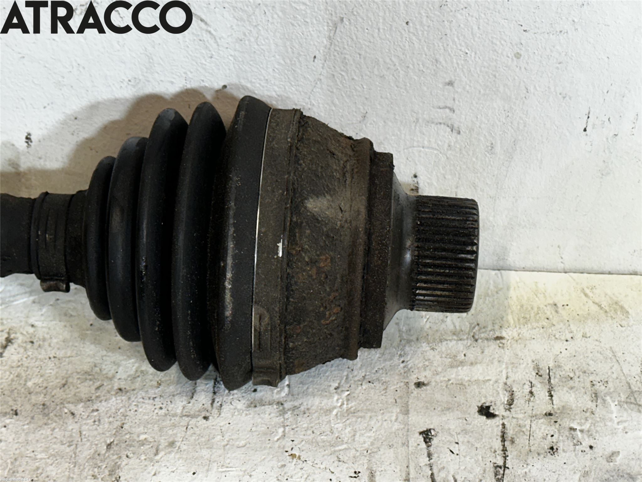 Audi A4/S4 08-11 Drivaxel Fram Höger