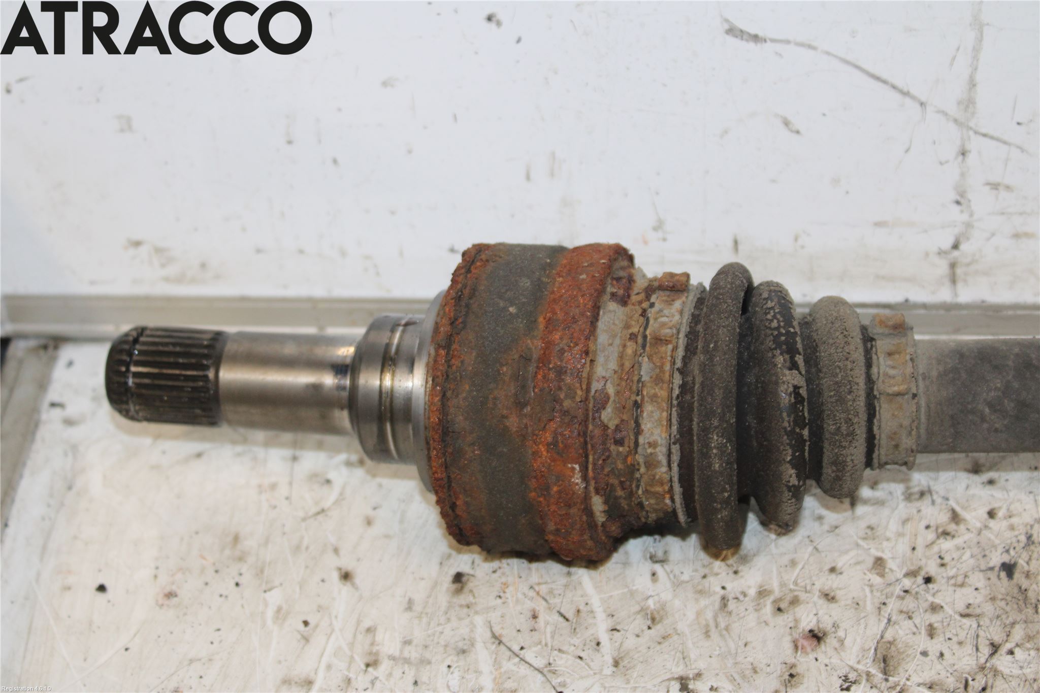 BMW 5 F10/F11/F18 09-17 Drivaxel Bak Höger