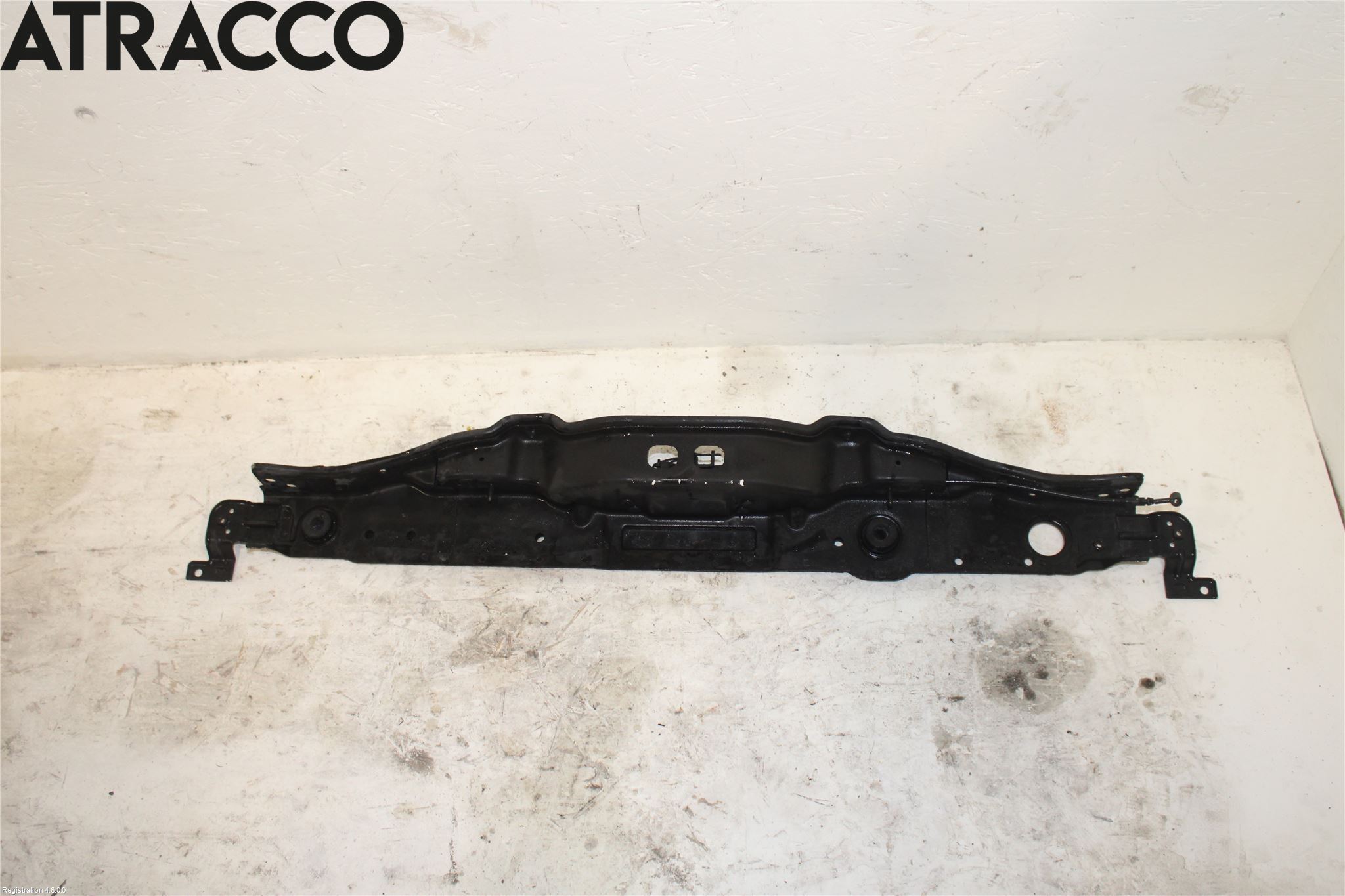 Hyundai i40 08-15 Front Huvlåsplåt-Balk