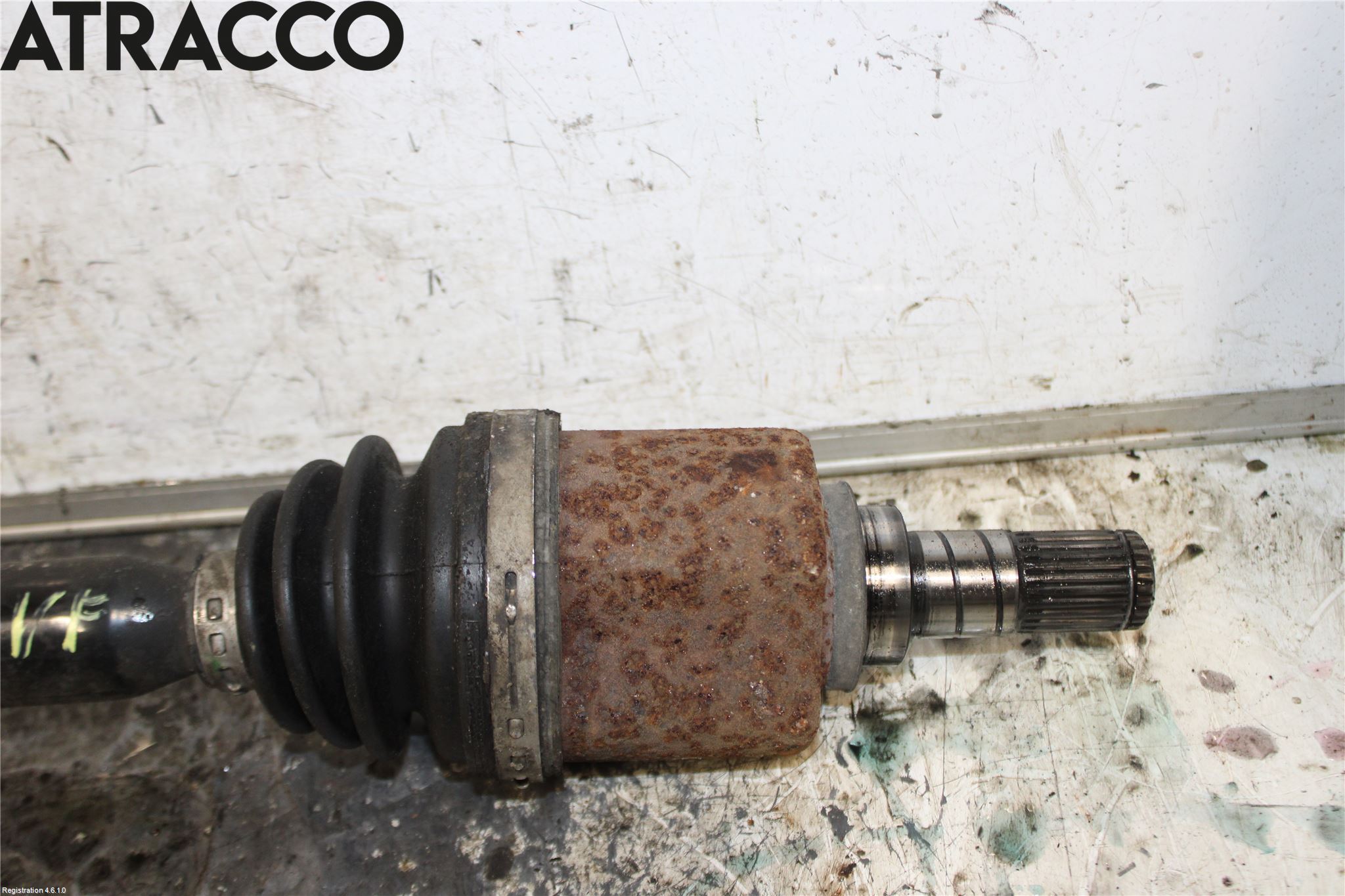 Nissan LEAF 11-17 Drivaxel Fram Vänster