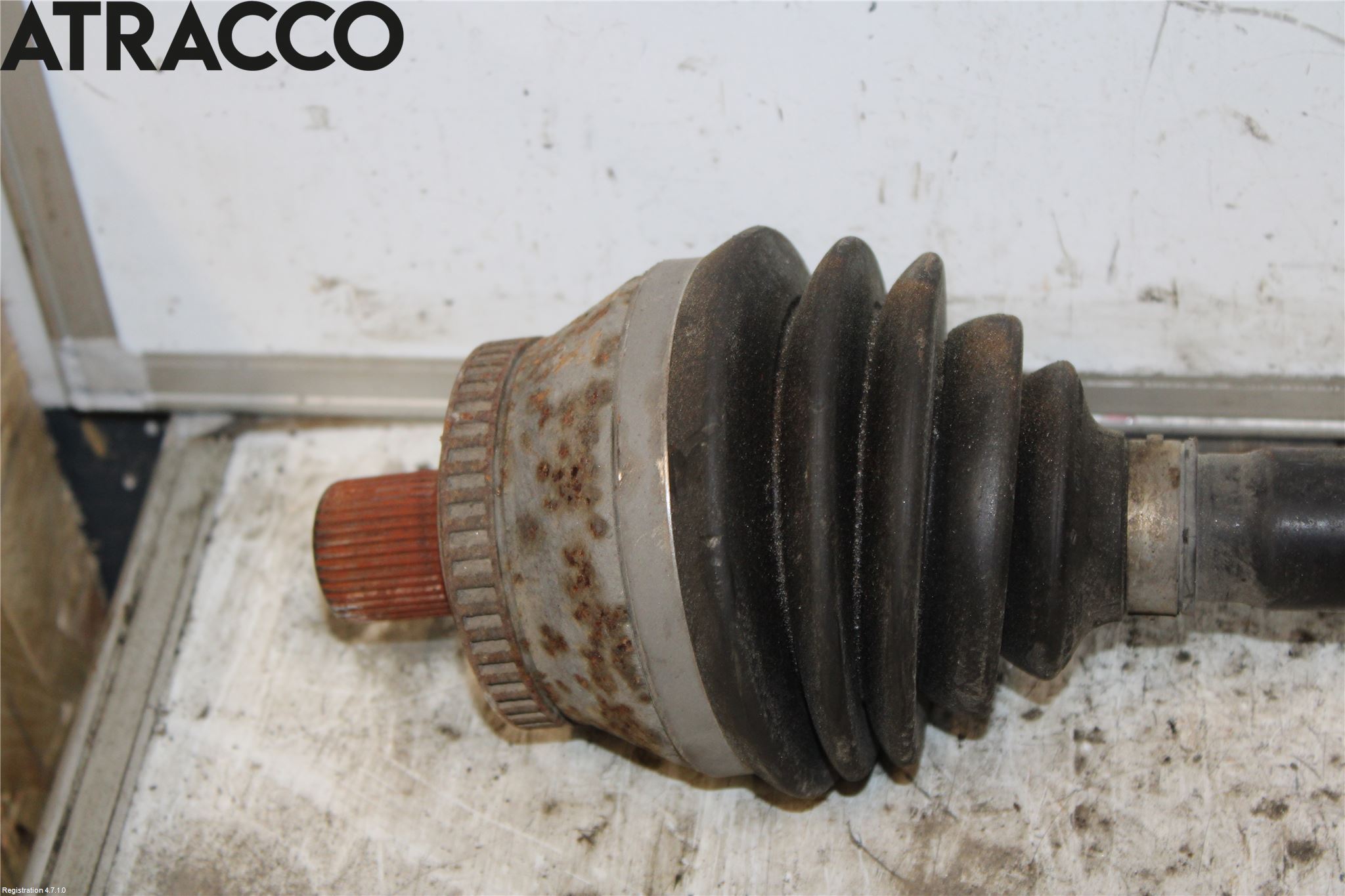 Audi A4/S4 05-07 Drivaxel Fram Höger