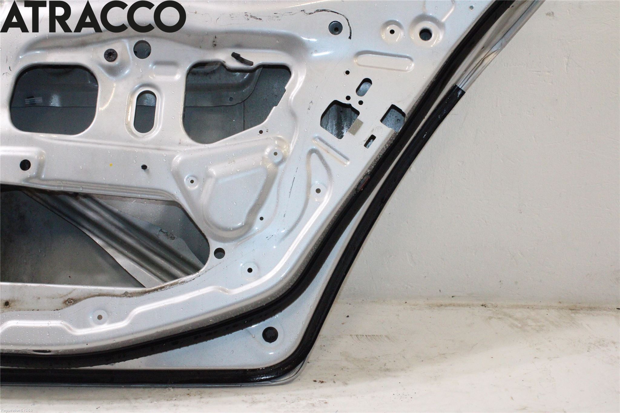 BMW 5 F10/F11/F18 09-17 Dörr Bak Höger
