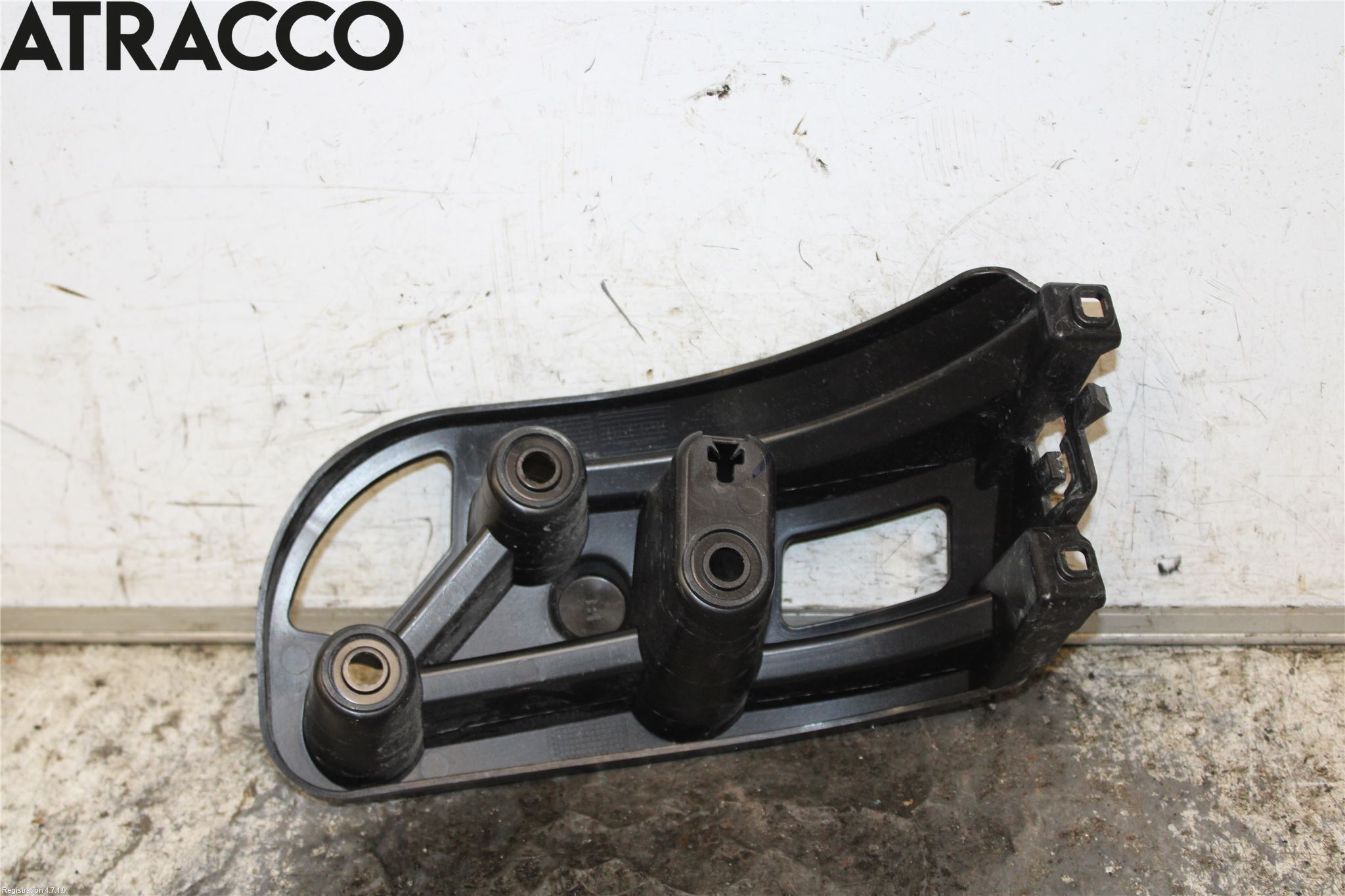 Peugeot 2008/E-2008 20- Stötfångarfäste Bak Hö