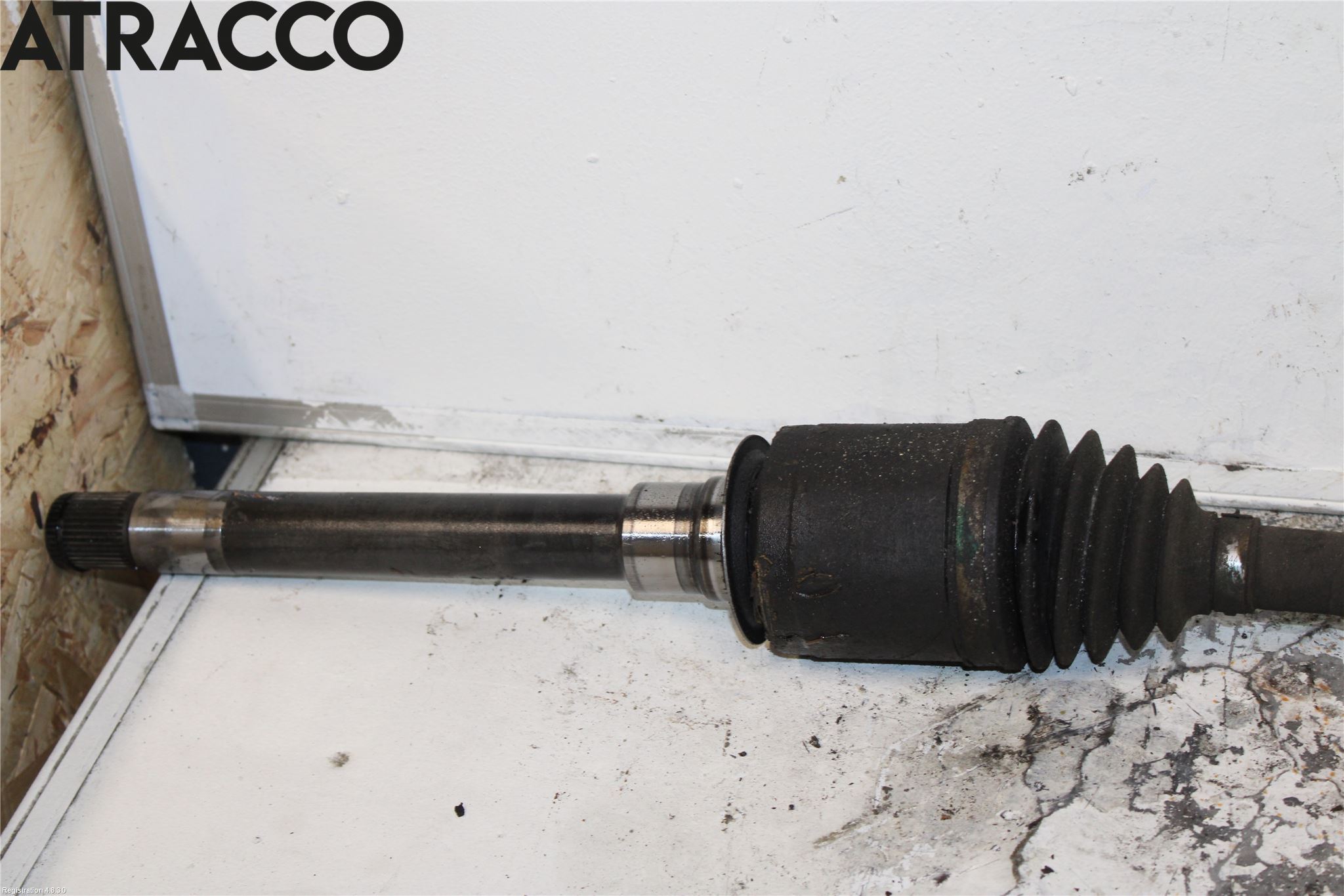 Mercedes-Benz MB R-KLASS (W251) 05-13 Drivaxel Fram Höger
