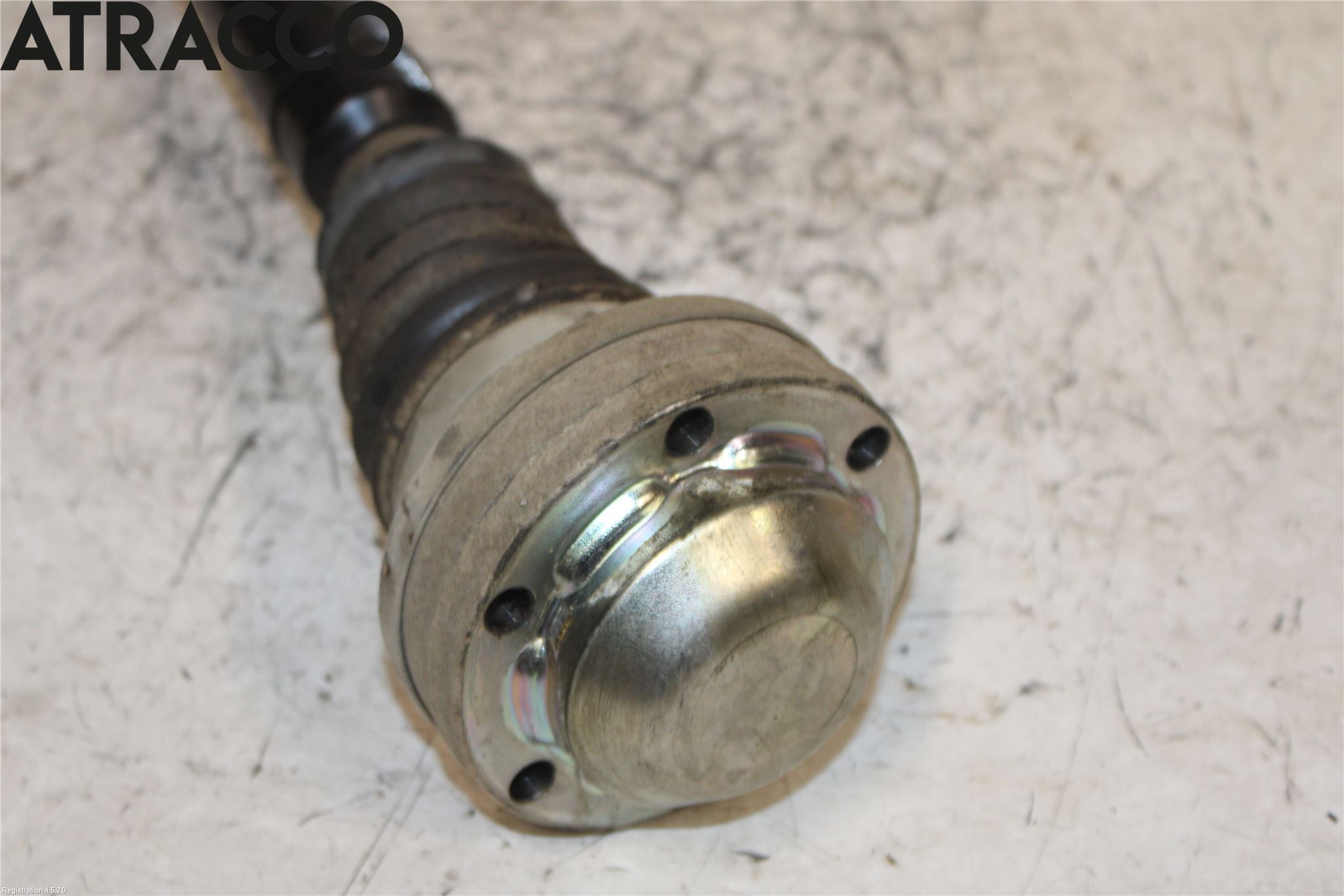 Volkswagen VW CADDY 11-15 Drivaxel Fram Höger