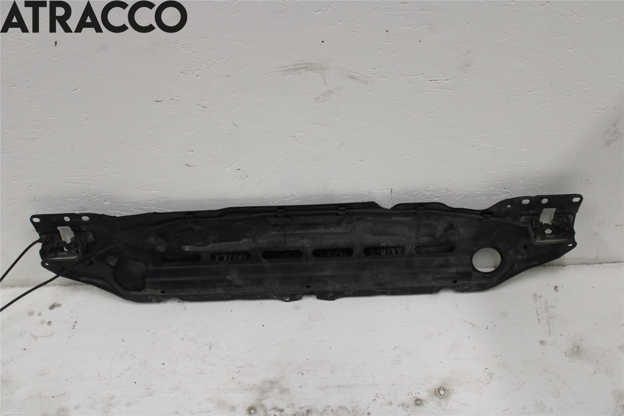 BMW 5 E60/61 Sed/Tou 02-10 Front Huvlåsplåt-Balk
