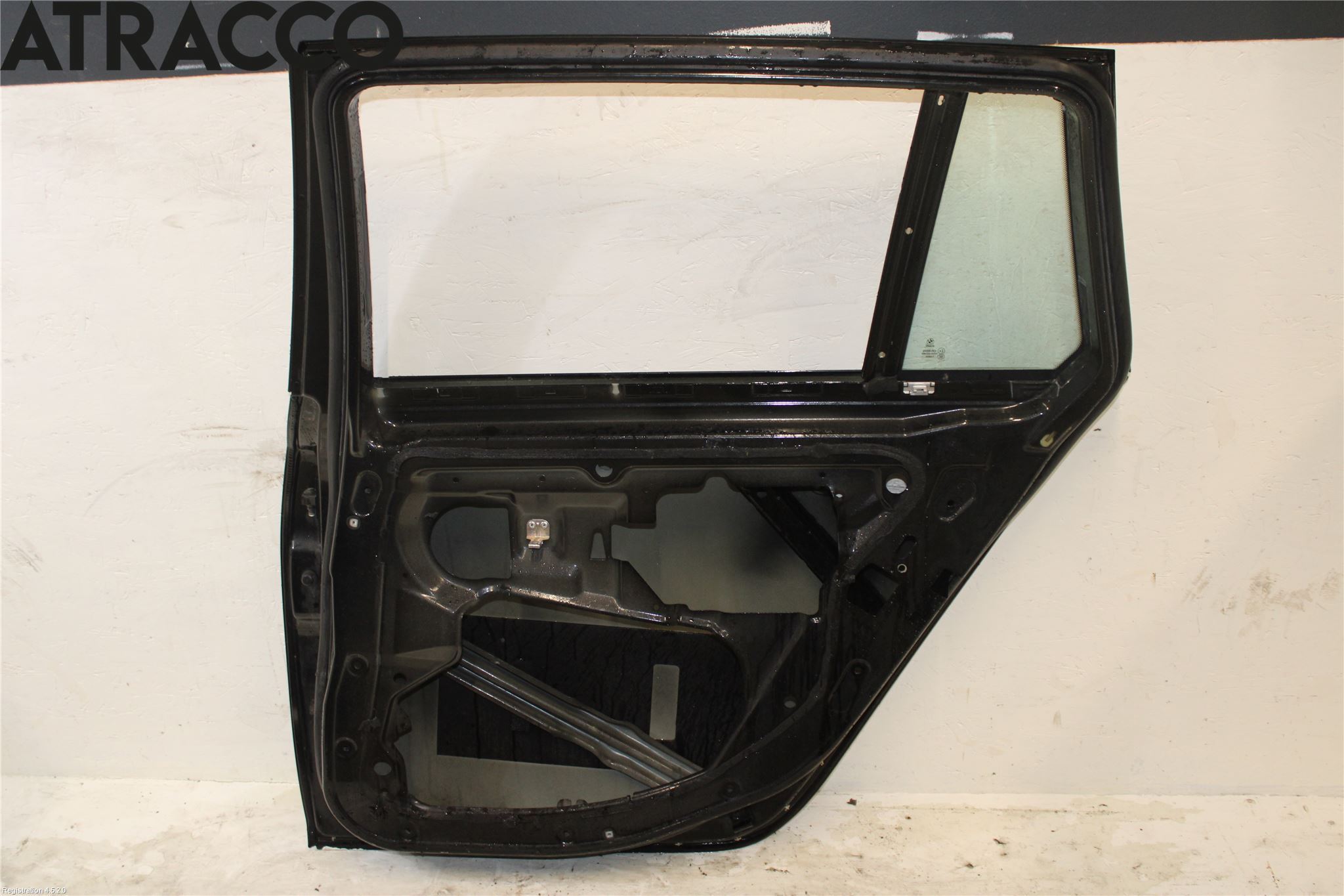 BMW 5 E60/61 Sed/Tou 02-10 Dörr Bak Höger