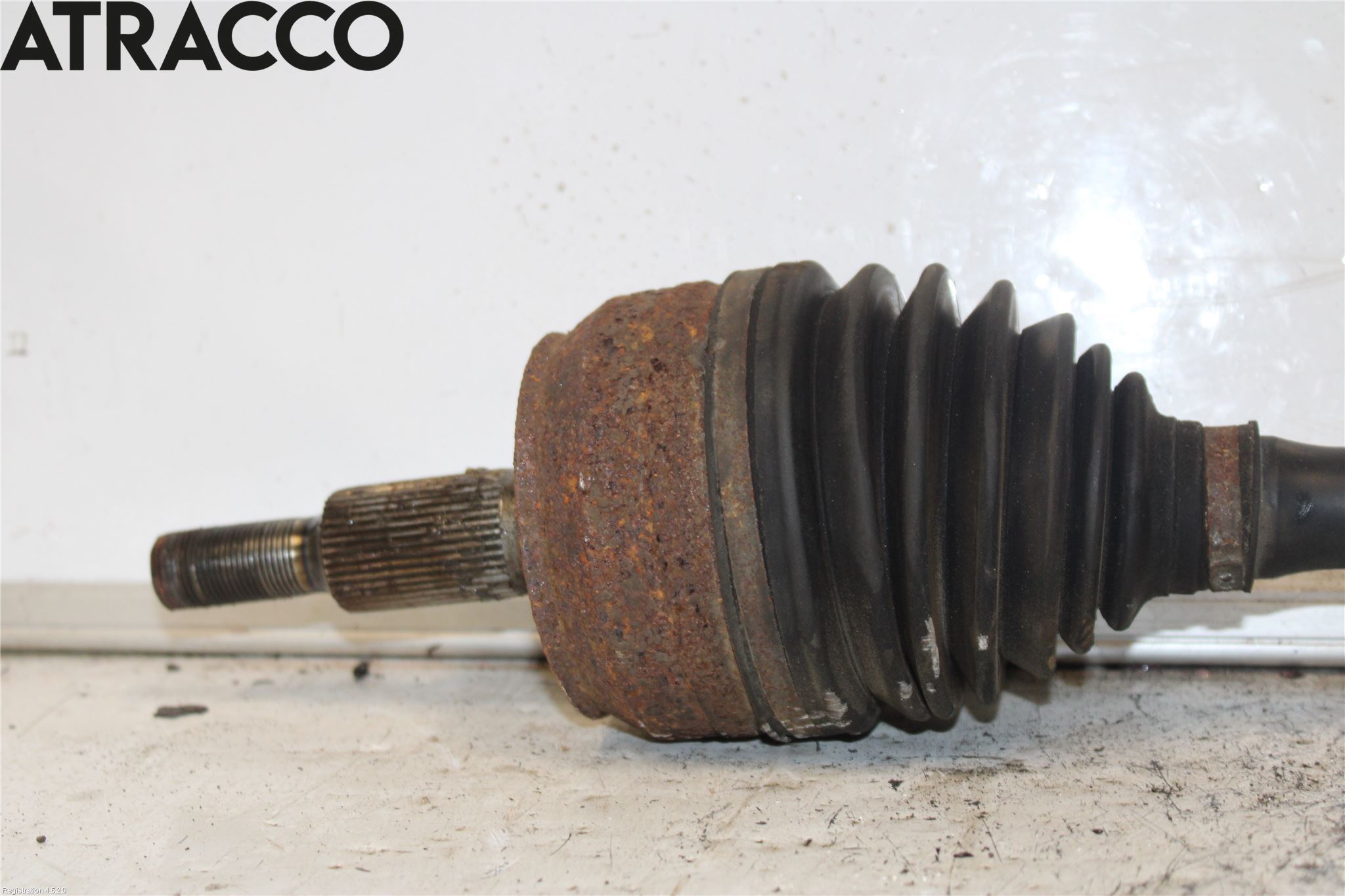 Volkswagen VW TRANSP/CARAVELLE (T5) 04-15 Drivaxel Fram Höger