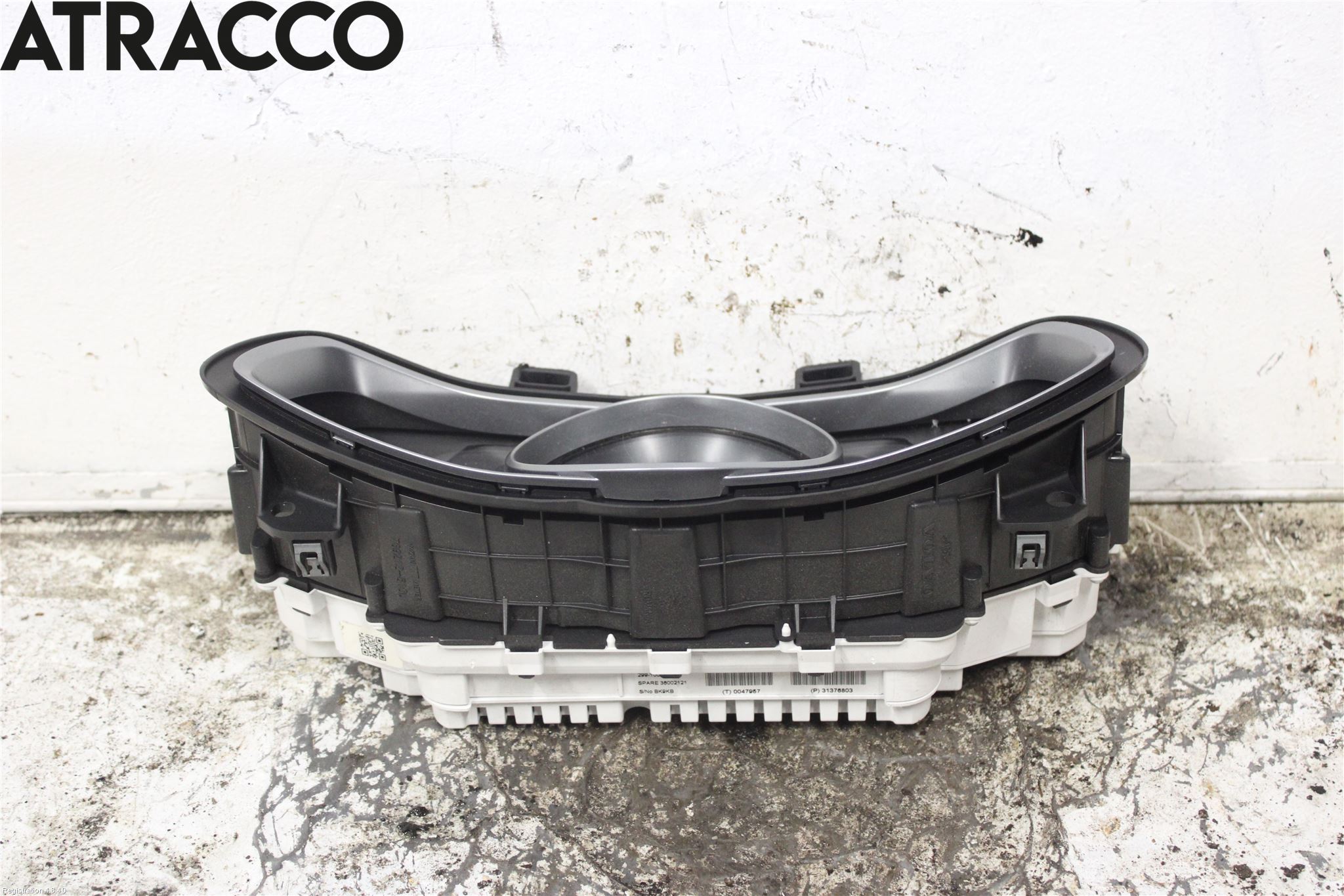 Volvo V40 12-19 Instrument Hast