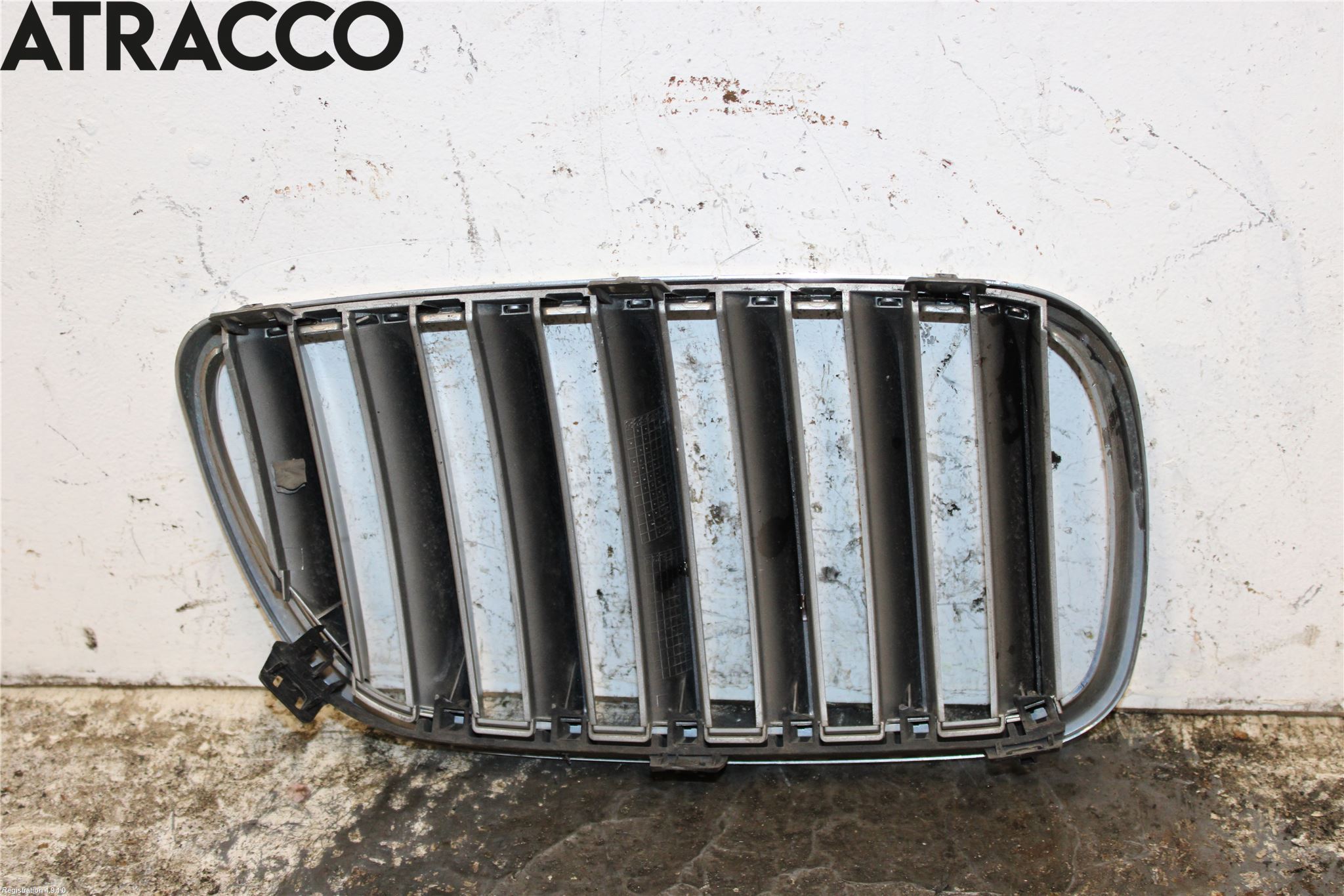 BMW X3 E83     03-10 Grilldel Vänster
