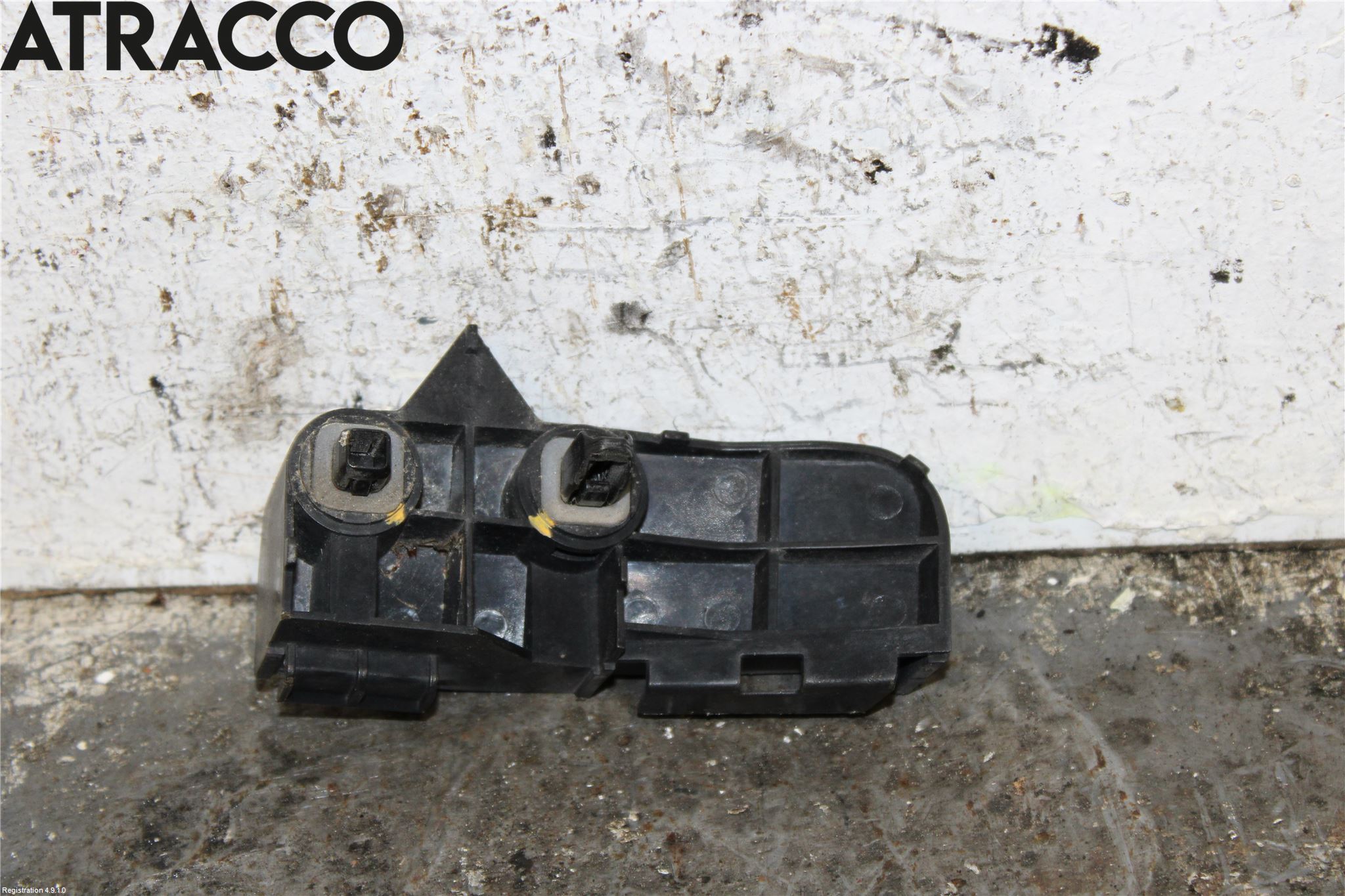 Toyota AURIS 07-09 Stötfångarfäste Bak Hö