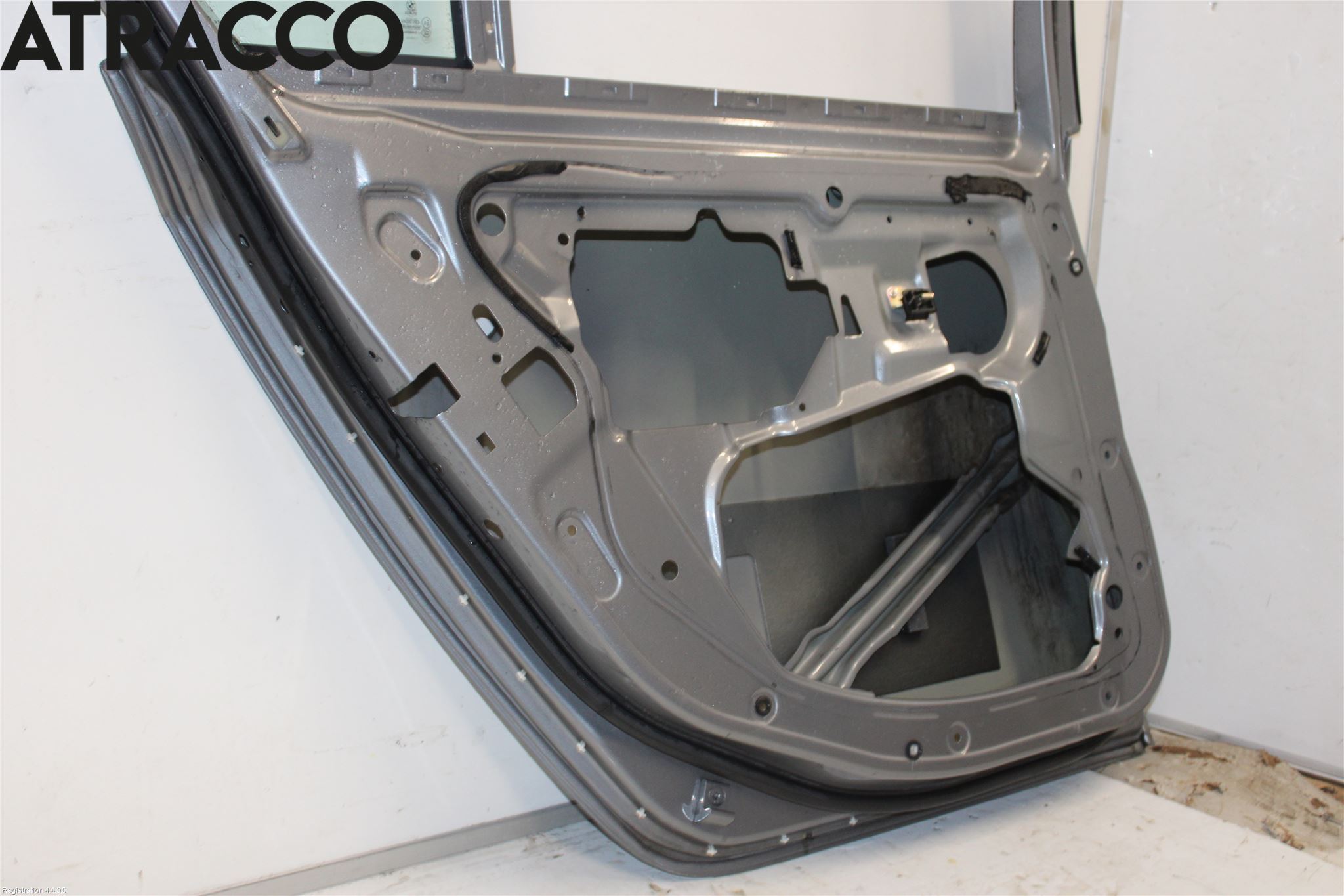 BMW 5 E60/61 Sed/Tou 02-10 Dörr Bak Höger
