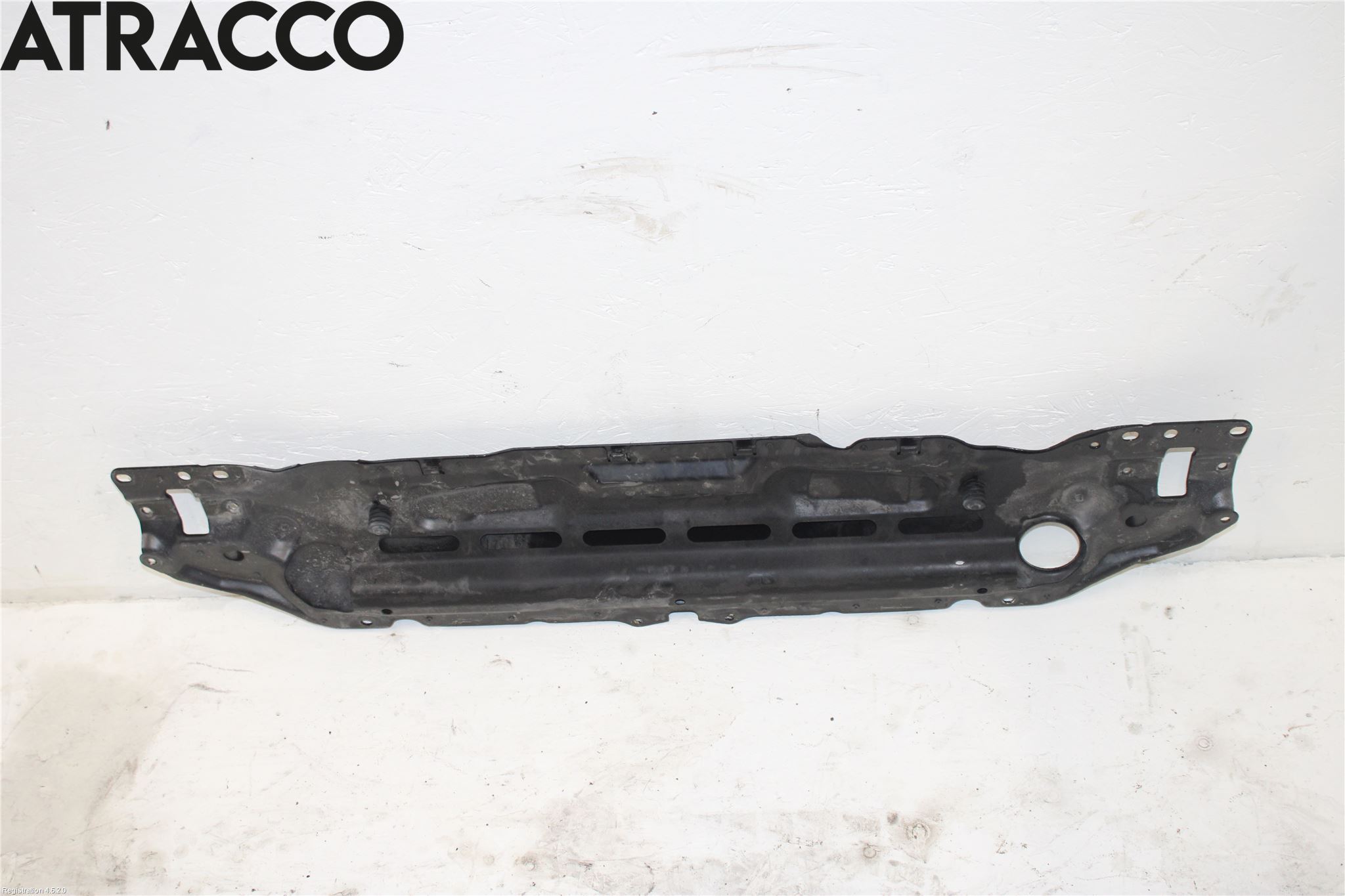 BMW 5 E60/61 Sed/Tou 02-10 Front Huvlåsplåt-Balk