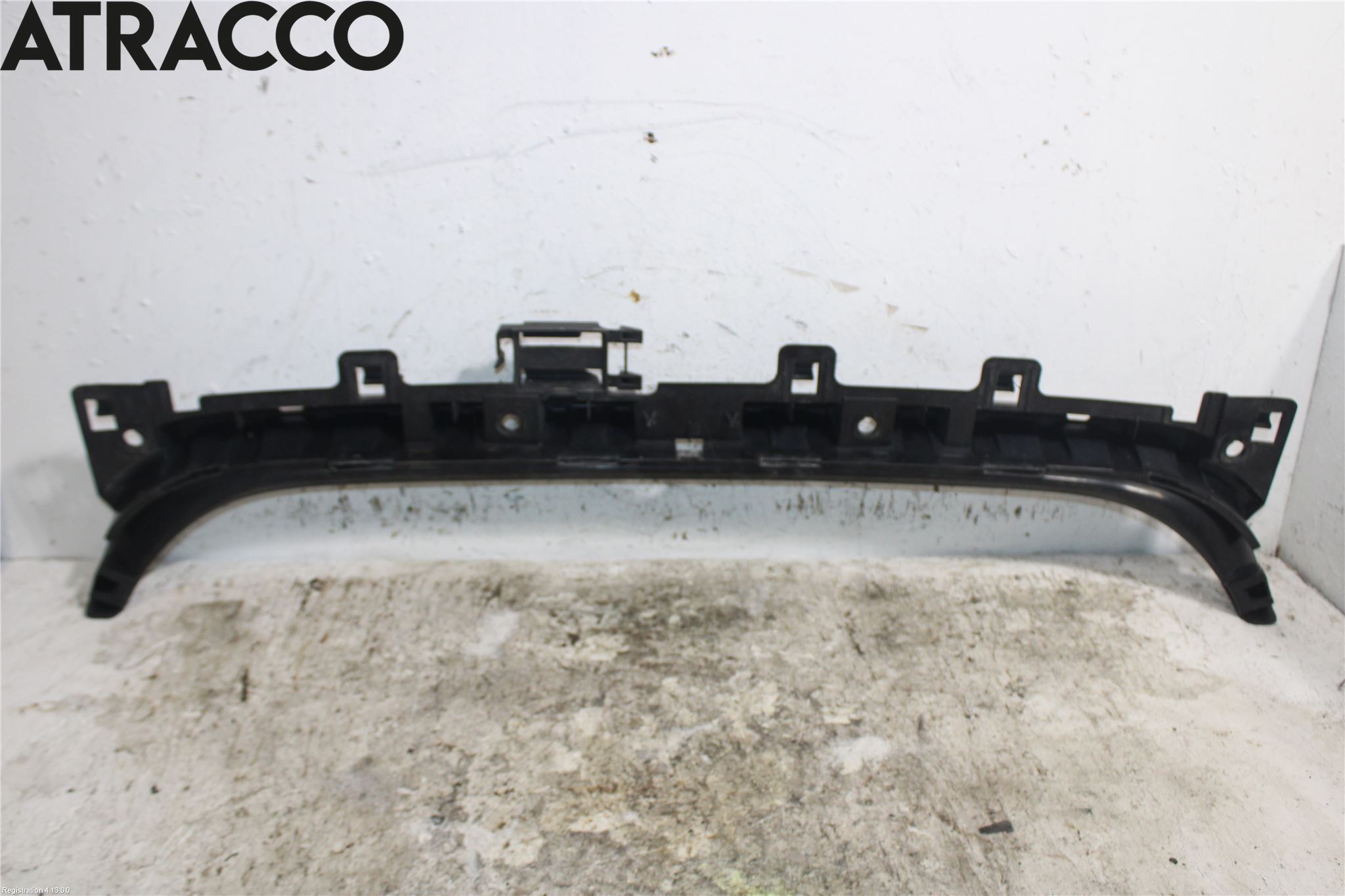 BMW 3 E90/91 SED/TOU 05-12 Stötfångardel Bak Mitt