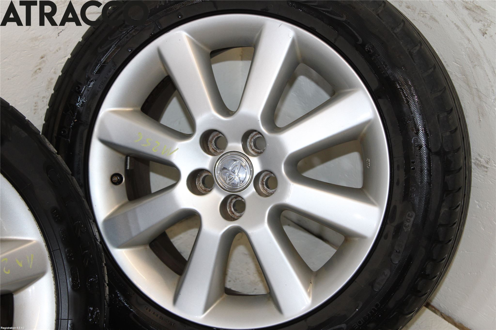 Toyota AVENSIS 03-06 Sommardäck Alumfälg 4St