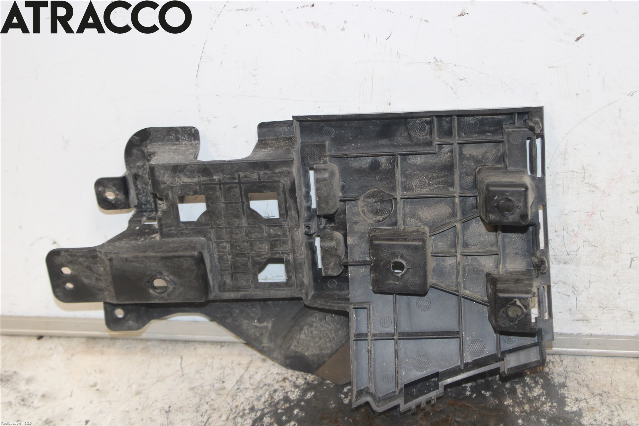 Volvo V60 14-18 Stötfångarfäste Fram Hö