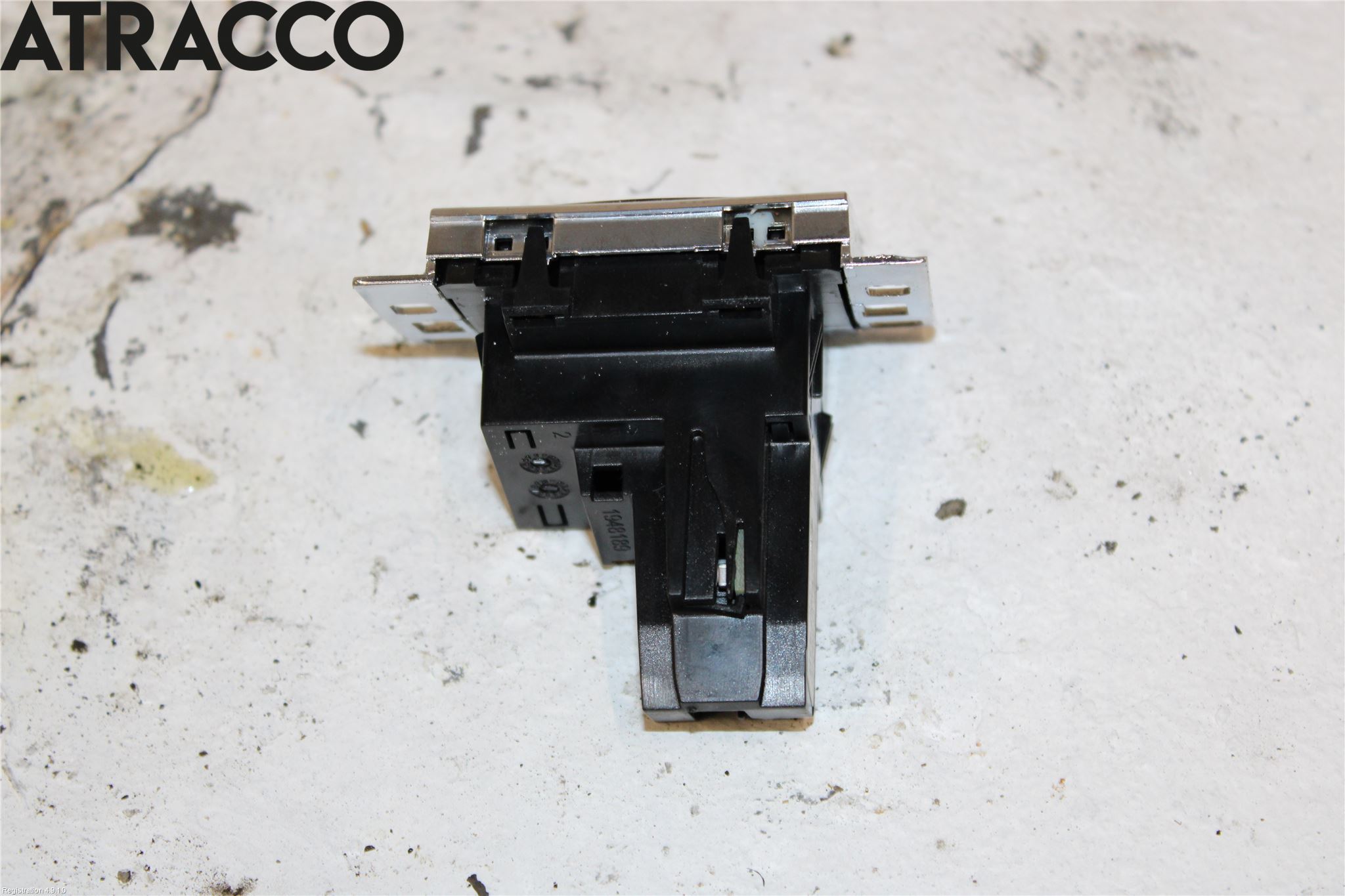 Volkswagen VW PASSAT 11-14 Instrument Klocka