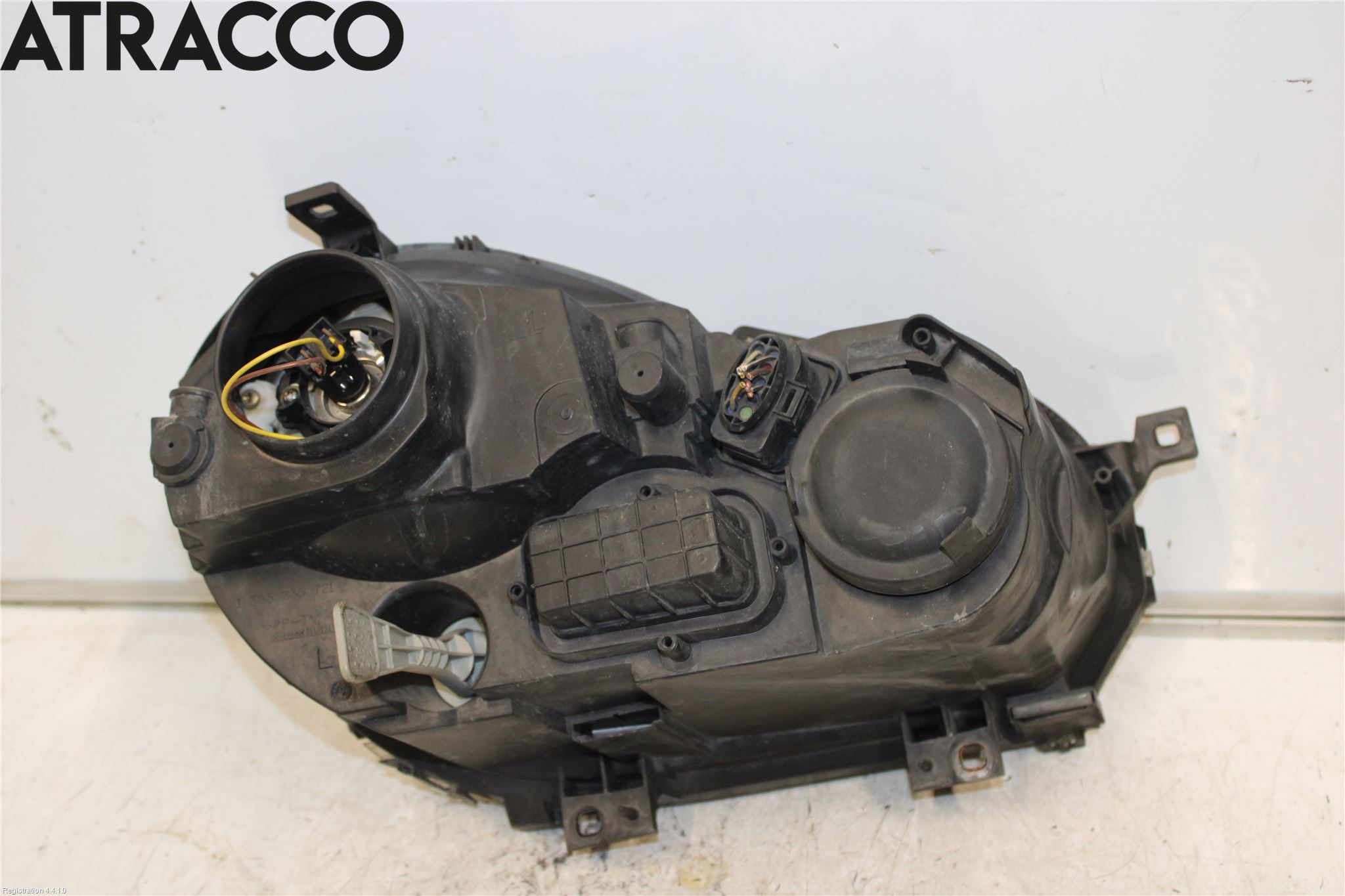 Volkswagen VW POLO 02-05 Strålkastare Vänster
