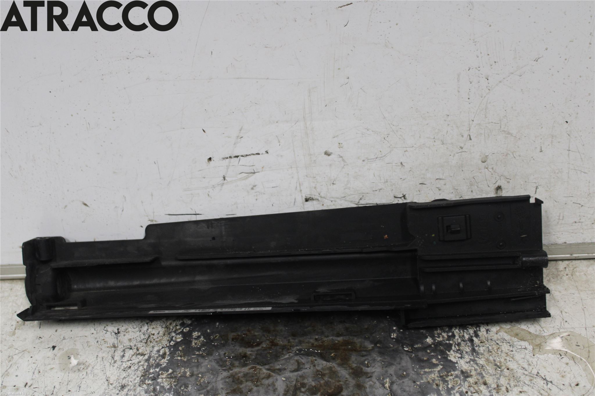 BMW 3 F30/F31/F80 12-19 Kylarfäste-Ram-Balk