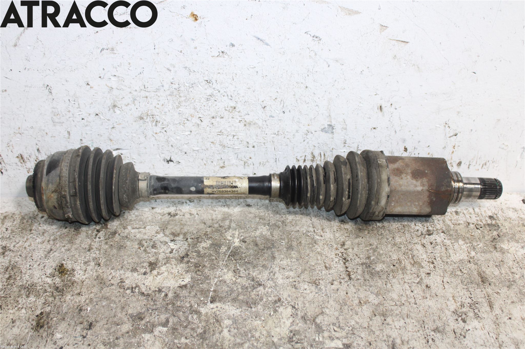 BMW 5 F10/F11/F18 09-17 Drivaxel Fram Vänster