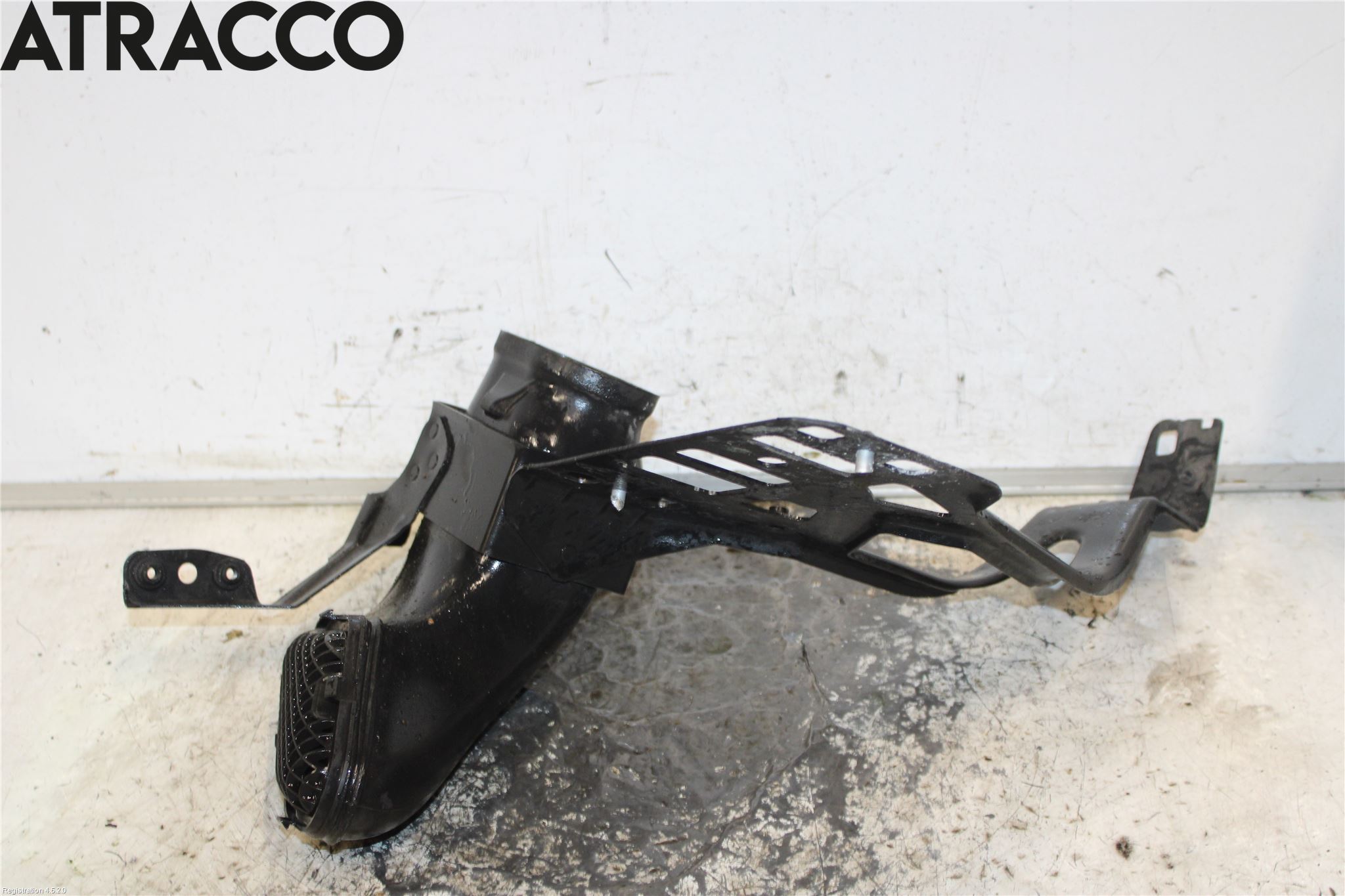 BMW 5 E60/61 Sed/Tou 02-10 Deflektor Plåt-Plast Kylning
