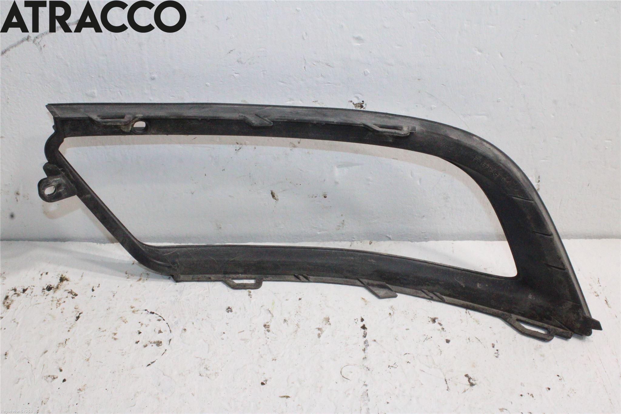 Skoda SUPERB 09-15 Dimljussarg Fram