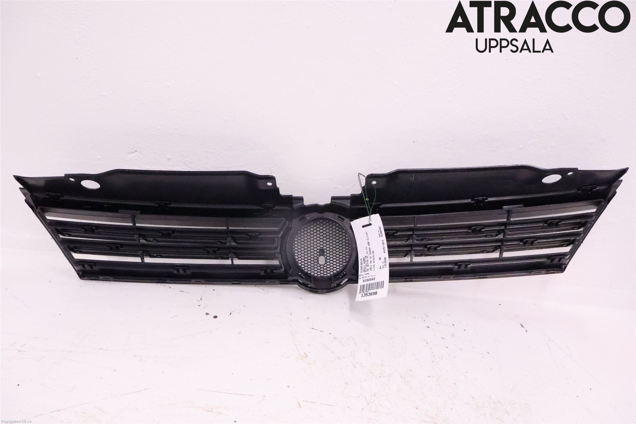 Volkswagen VW JETTA VI 11- Grill Komp